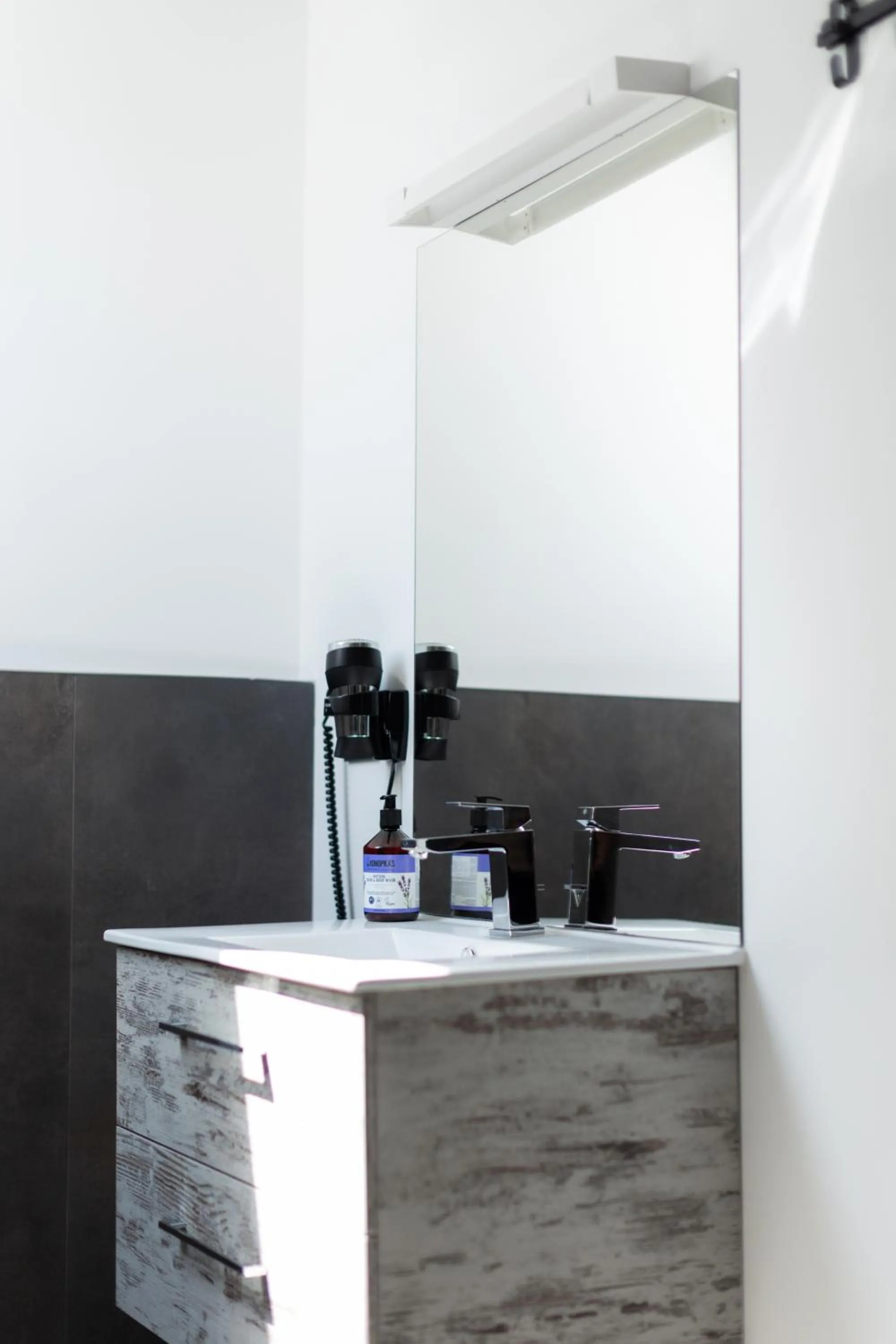 Bathroom in Adventure Lake Resort - Simared