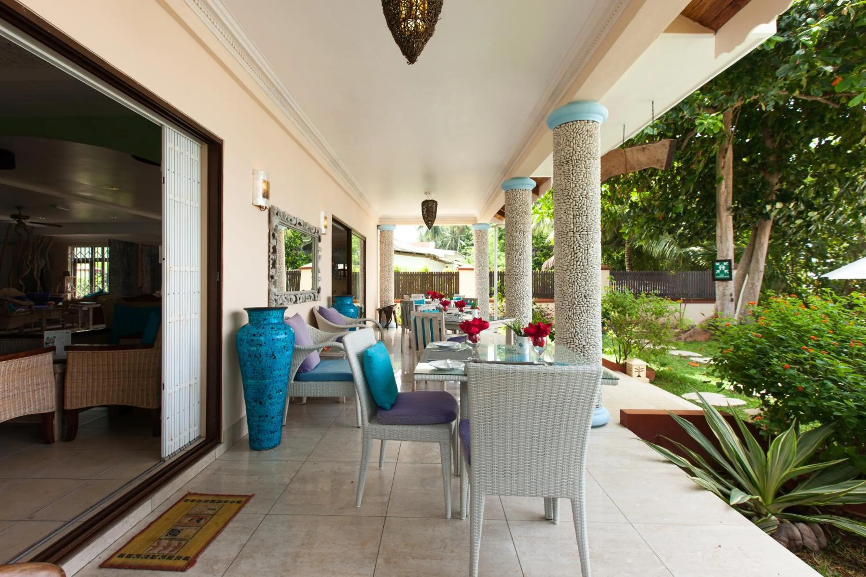 Dining area in Le Relax Beach House
