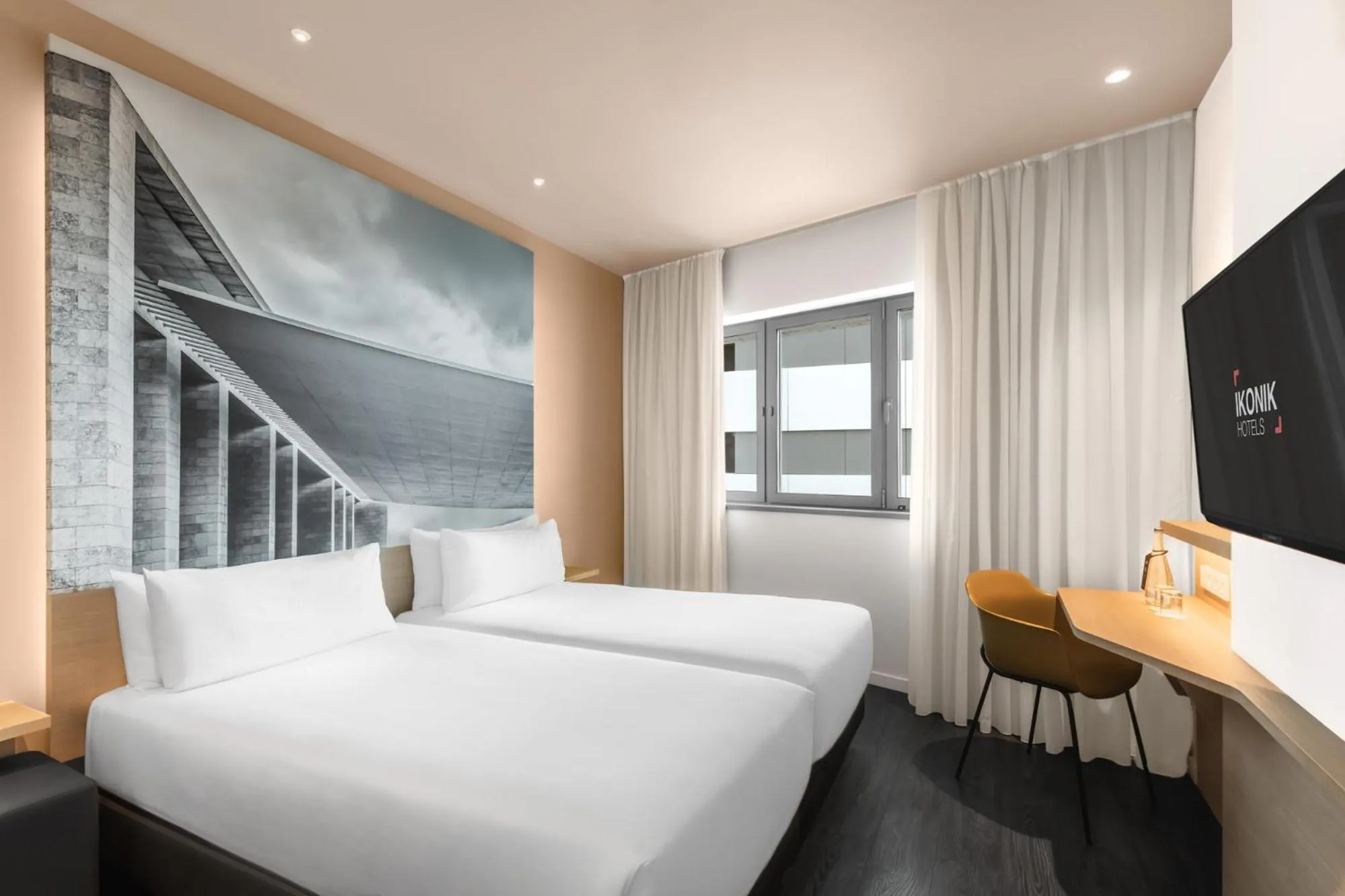 Bedroom, Bed in Ikonik Lisboa