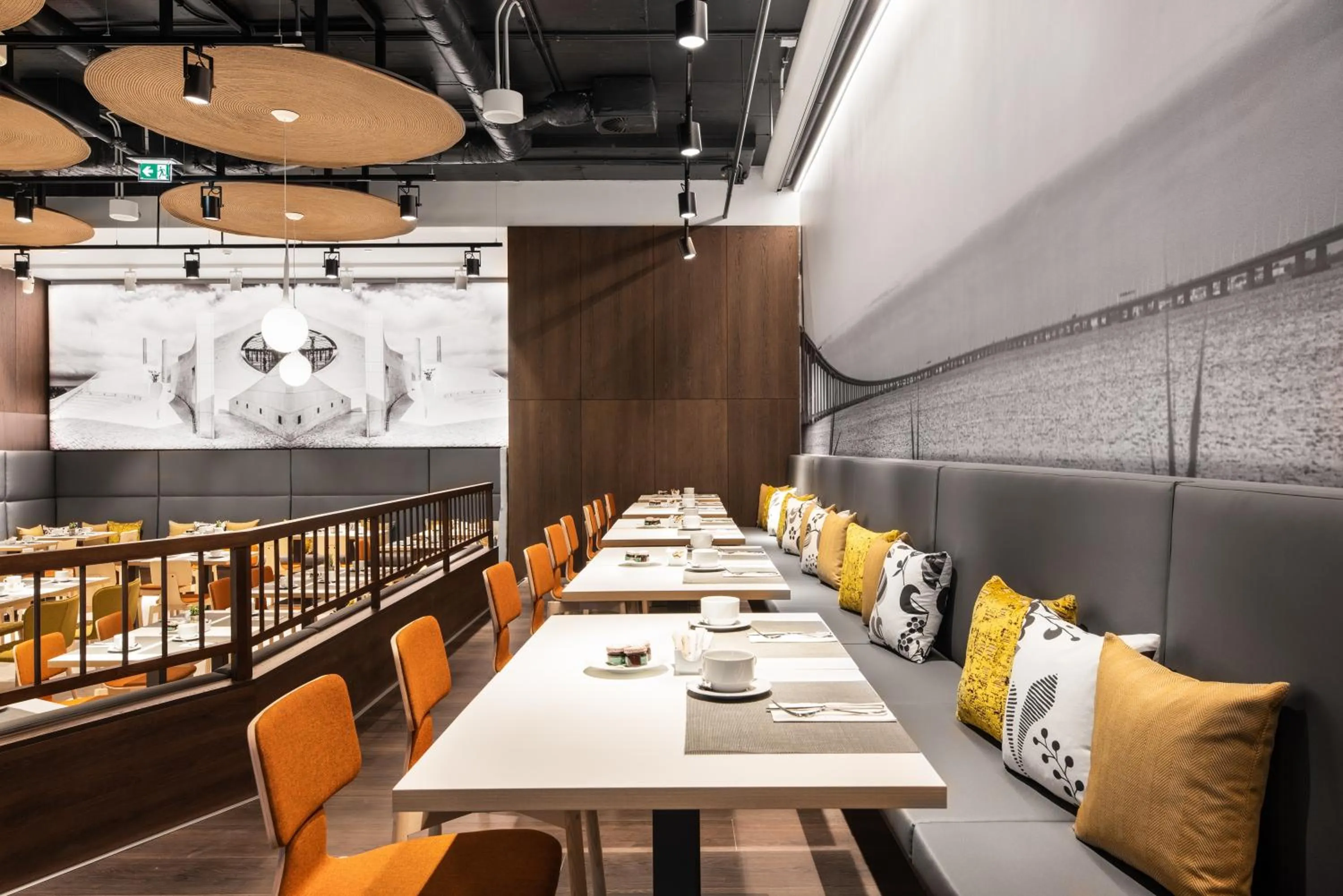 Restaurant/places to eat in Ikonik Lisboa