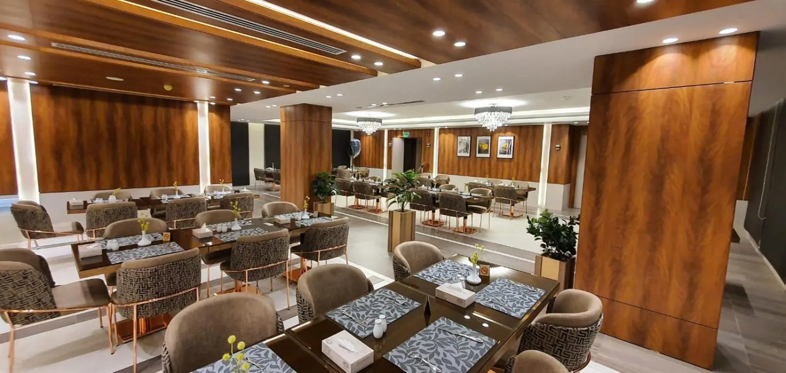 Restaurant/places to eat in Lilac Hotel - Amman