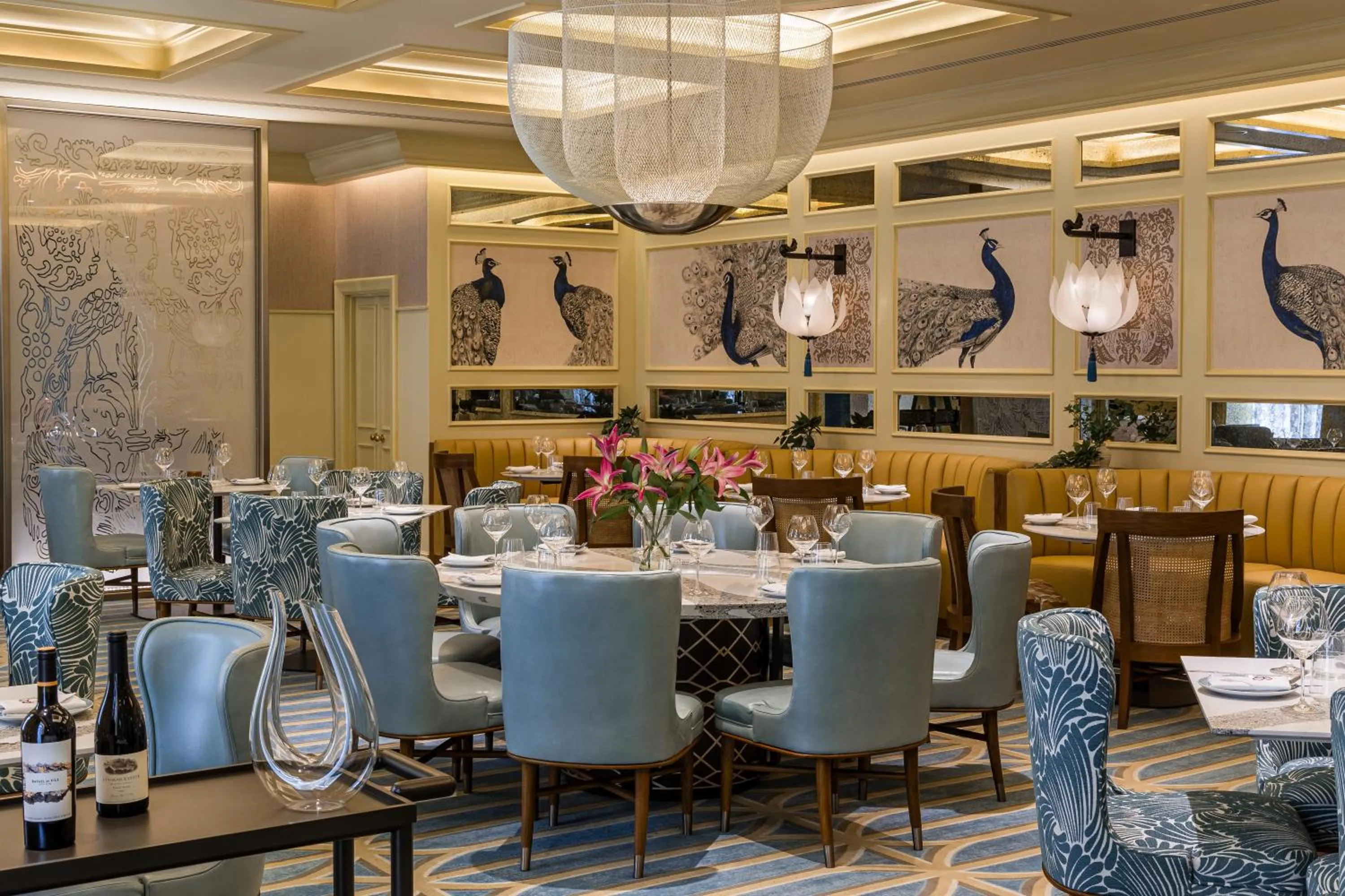 Restaurant/places to eat in Taj Campton Place