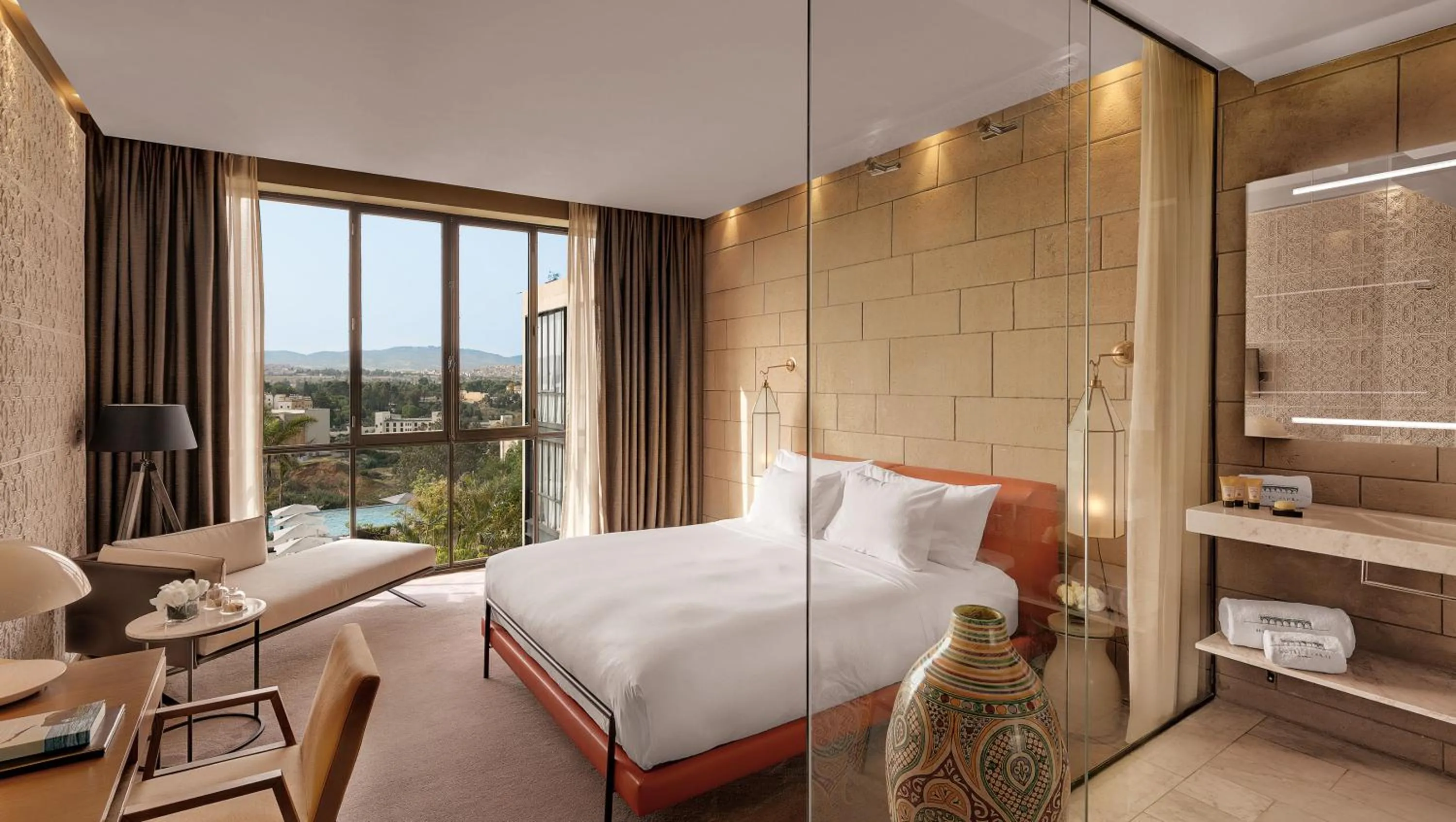 Pool view, Bed in Hotel Sahrai