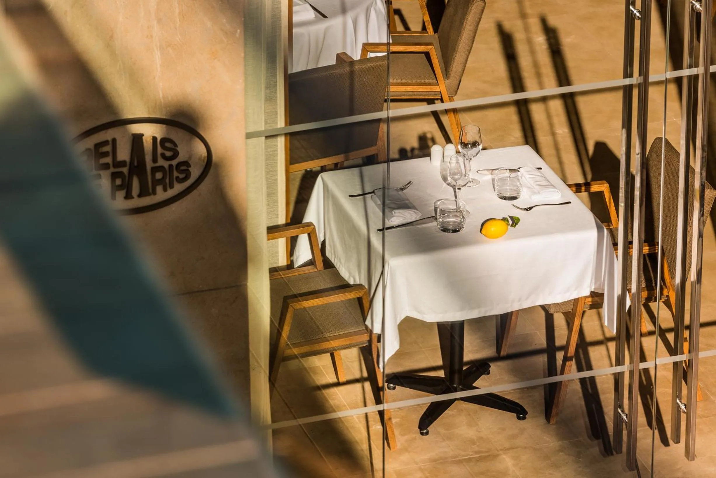 Restaurant/places to eat in Hotel Sahrai