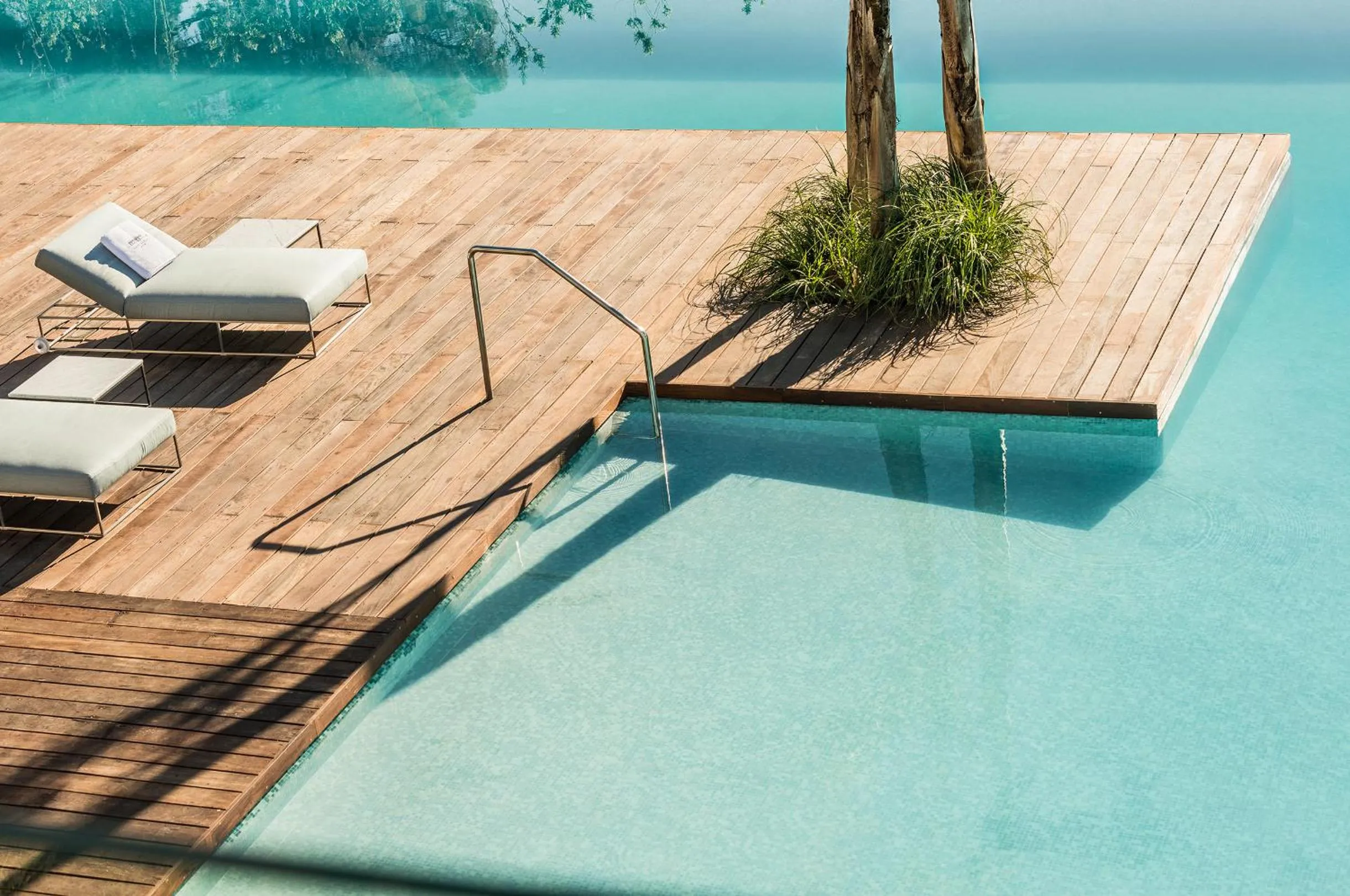 Swimming pool in Hotel Sahrai