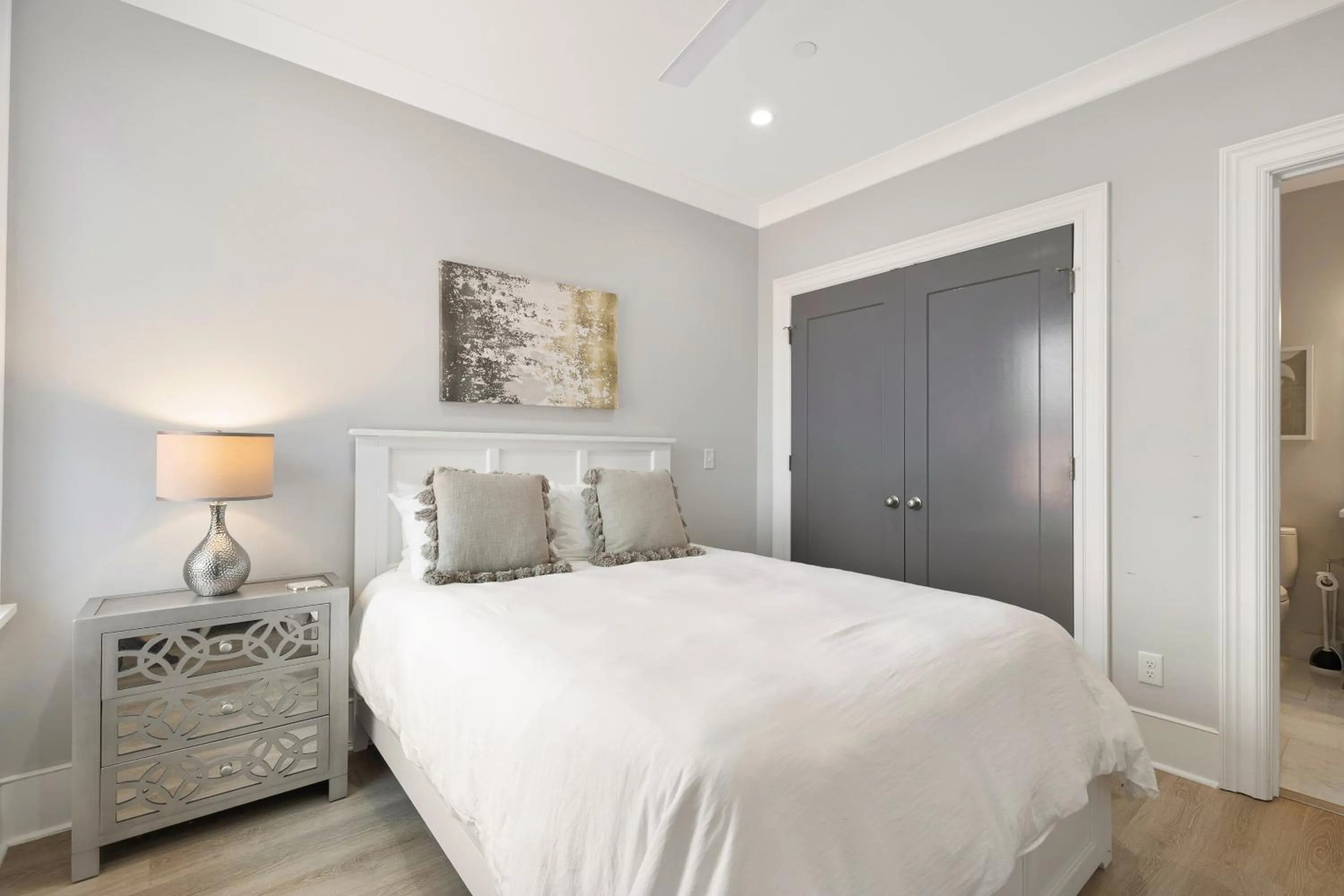 Bed in The Santee Suite at 122 Spring