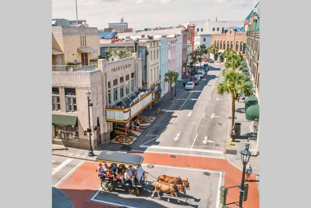 The Santee Suite at 122 Spring