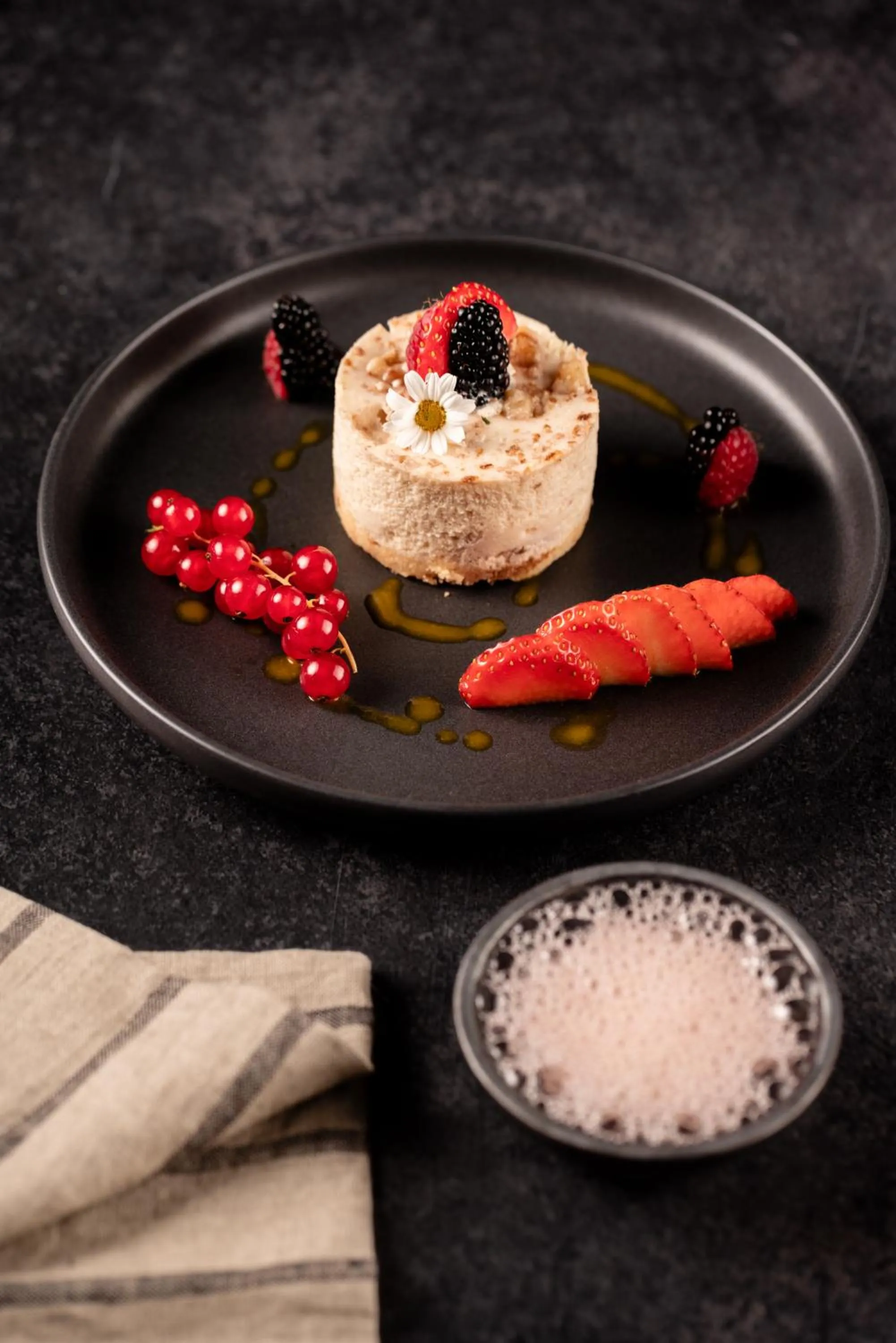 Food and drinks in Staudacherhof in Garmisch-Partenkirchen I Blick aufs Zugspitzmassiv I einzigartige Bayurvida Küche