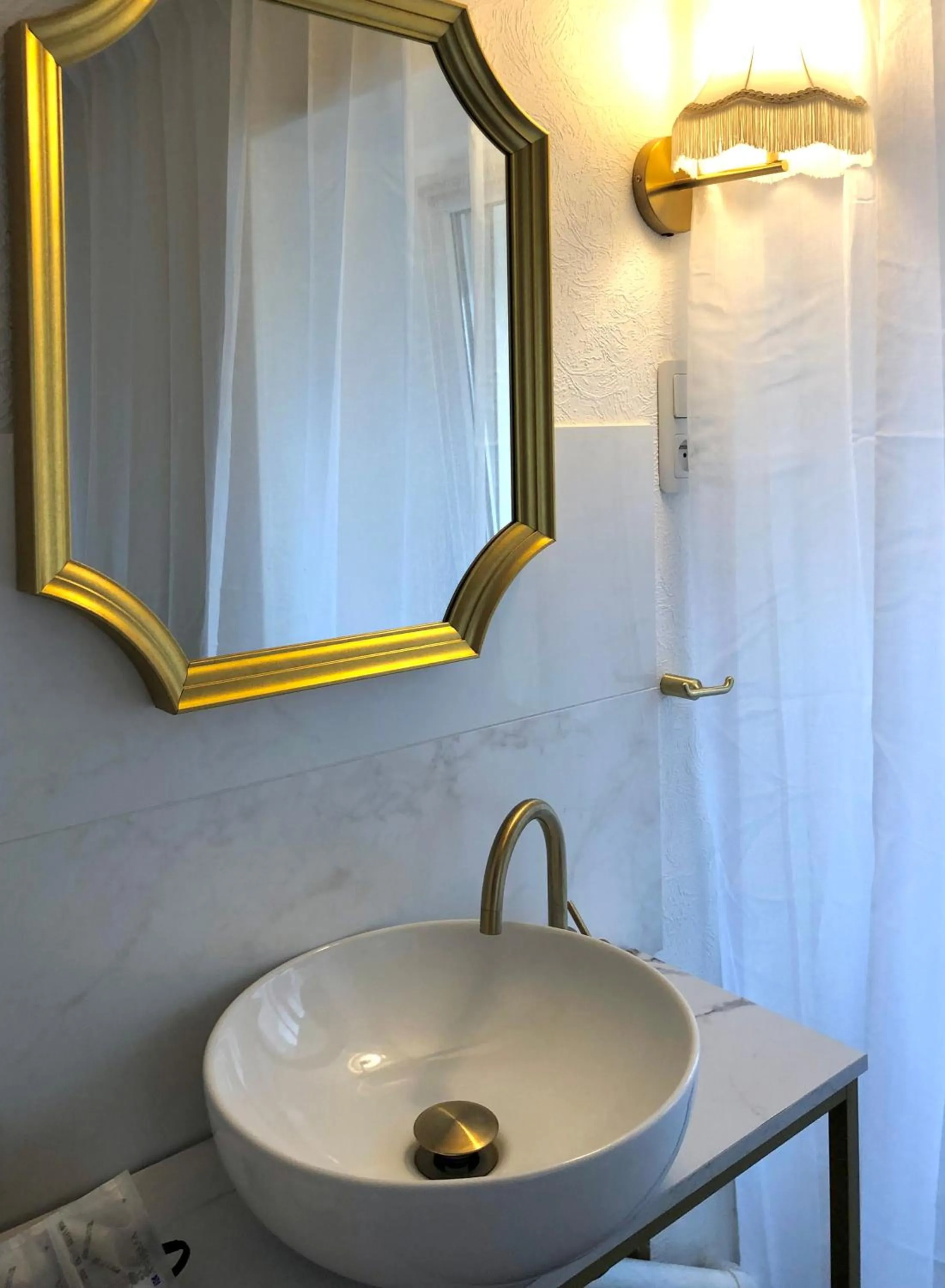 Bathroom in Hôtel D’Artiste