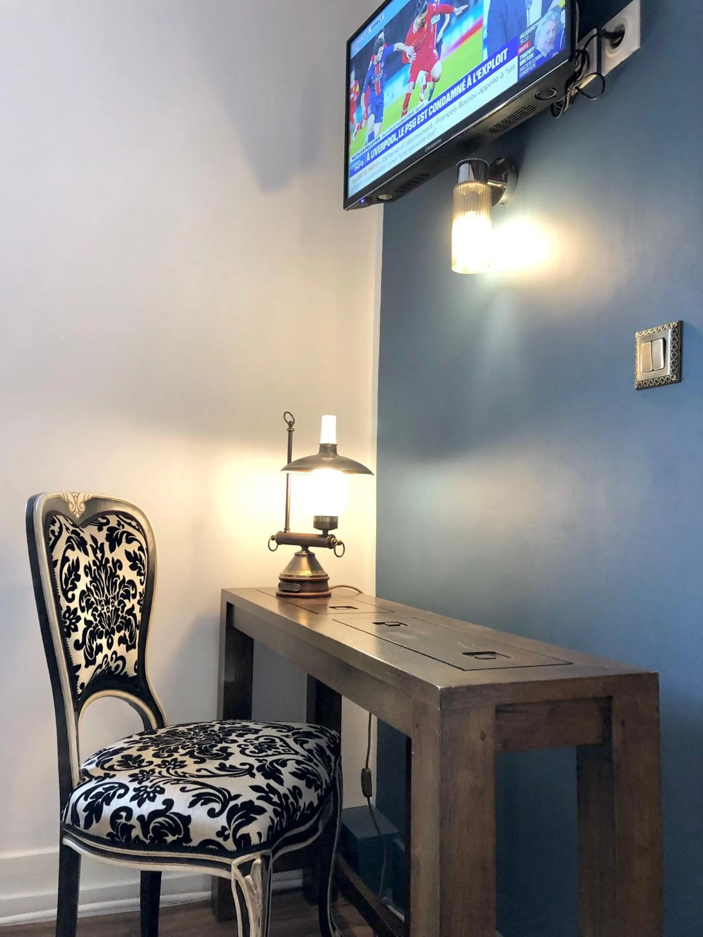 TV and multimedia in Hôtel D’Artiste