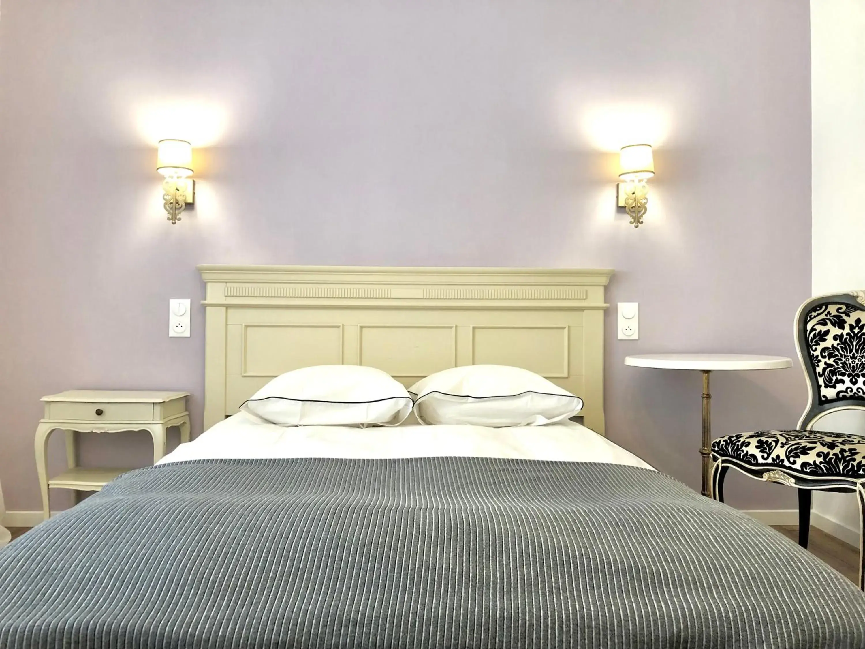 Two-Bedroom Suite in Hôtel D’Artiste Two-Bedroom Suite in Hôtel D’Artiste