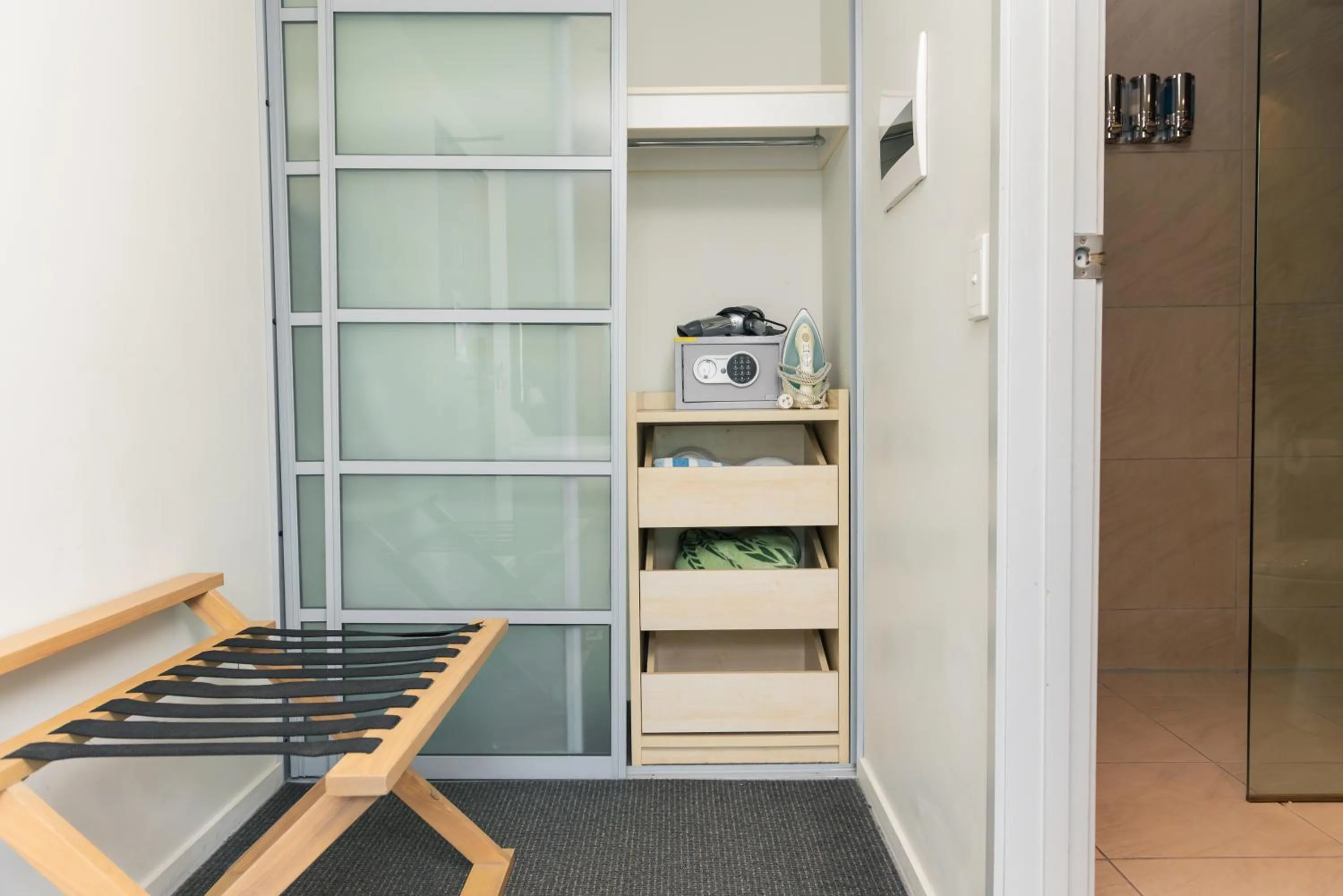 Darwin Harbour Suites