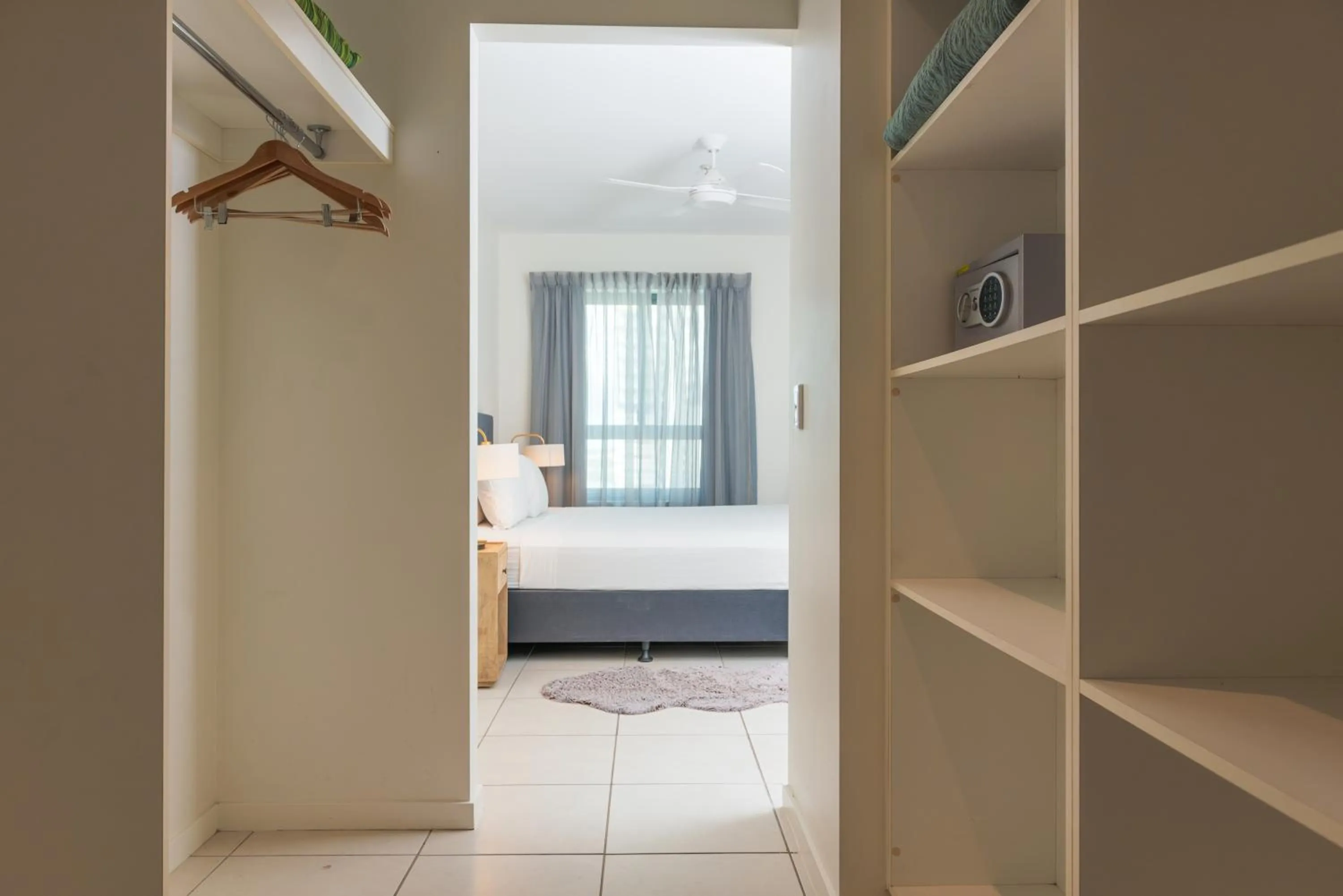 Bed in Darwin Harbour Suites