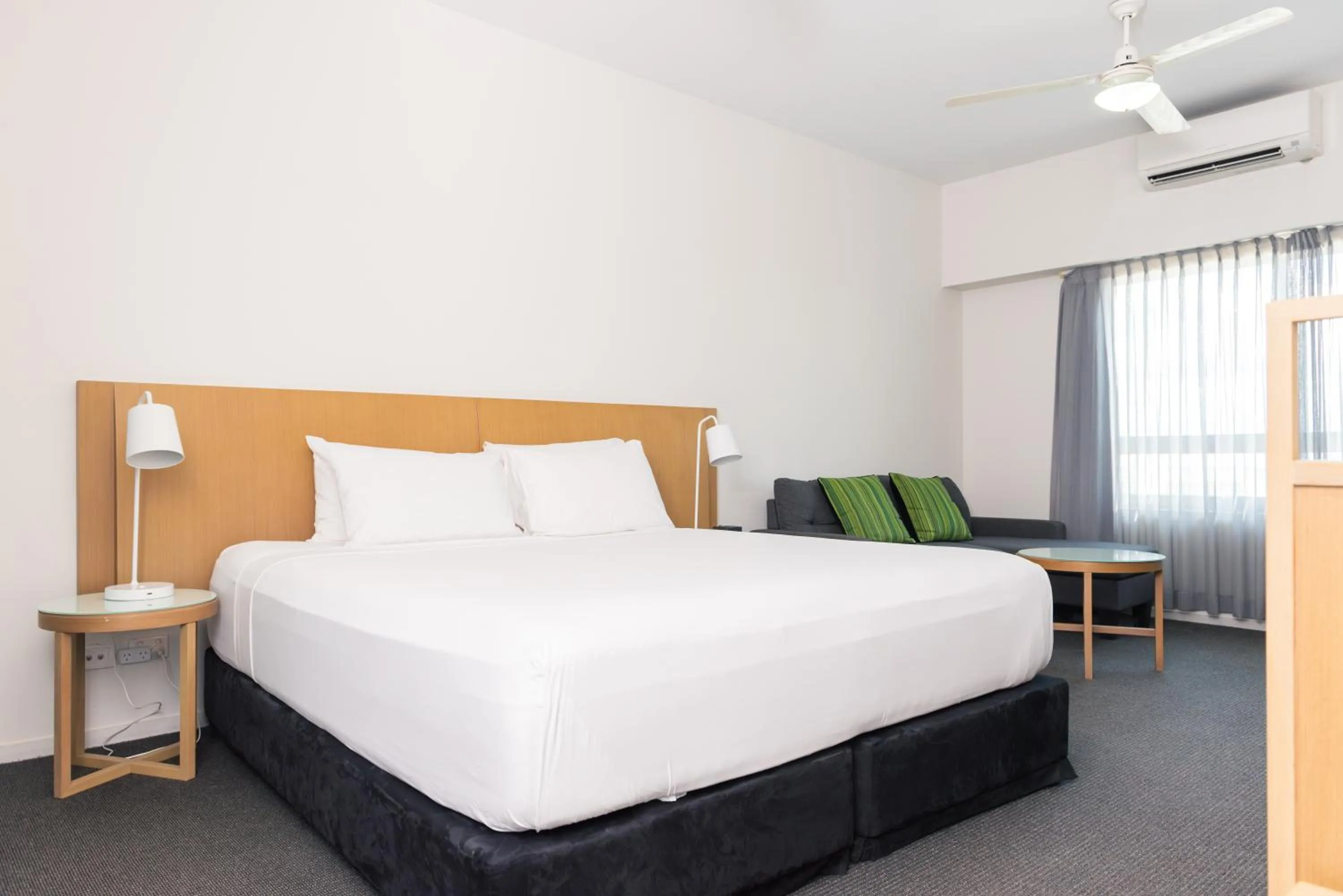 Bed in Darwin Harbour Suites