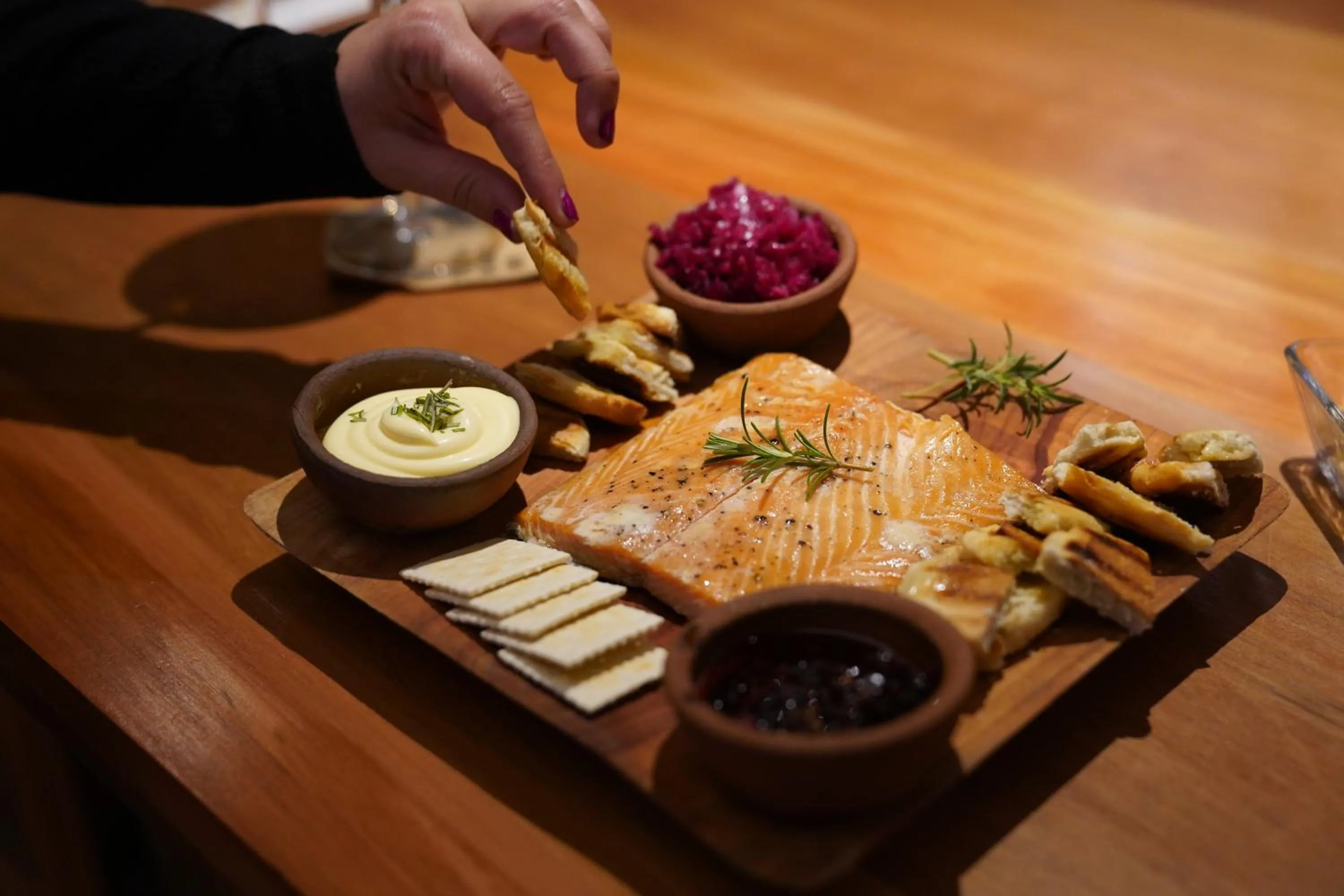 Restaurant/places to eat in NI-NEWEN Hotel & Lodge