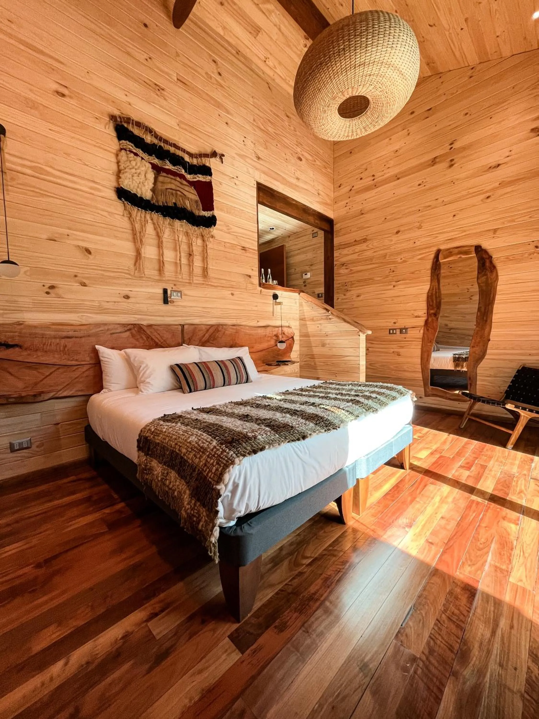 Photo of the whole room, Bed in NI-NEWEN Hotel & Lodge