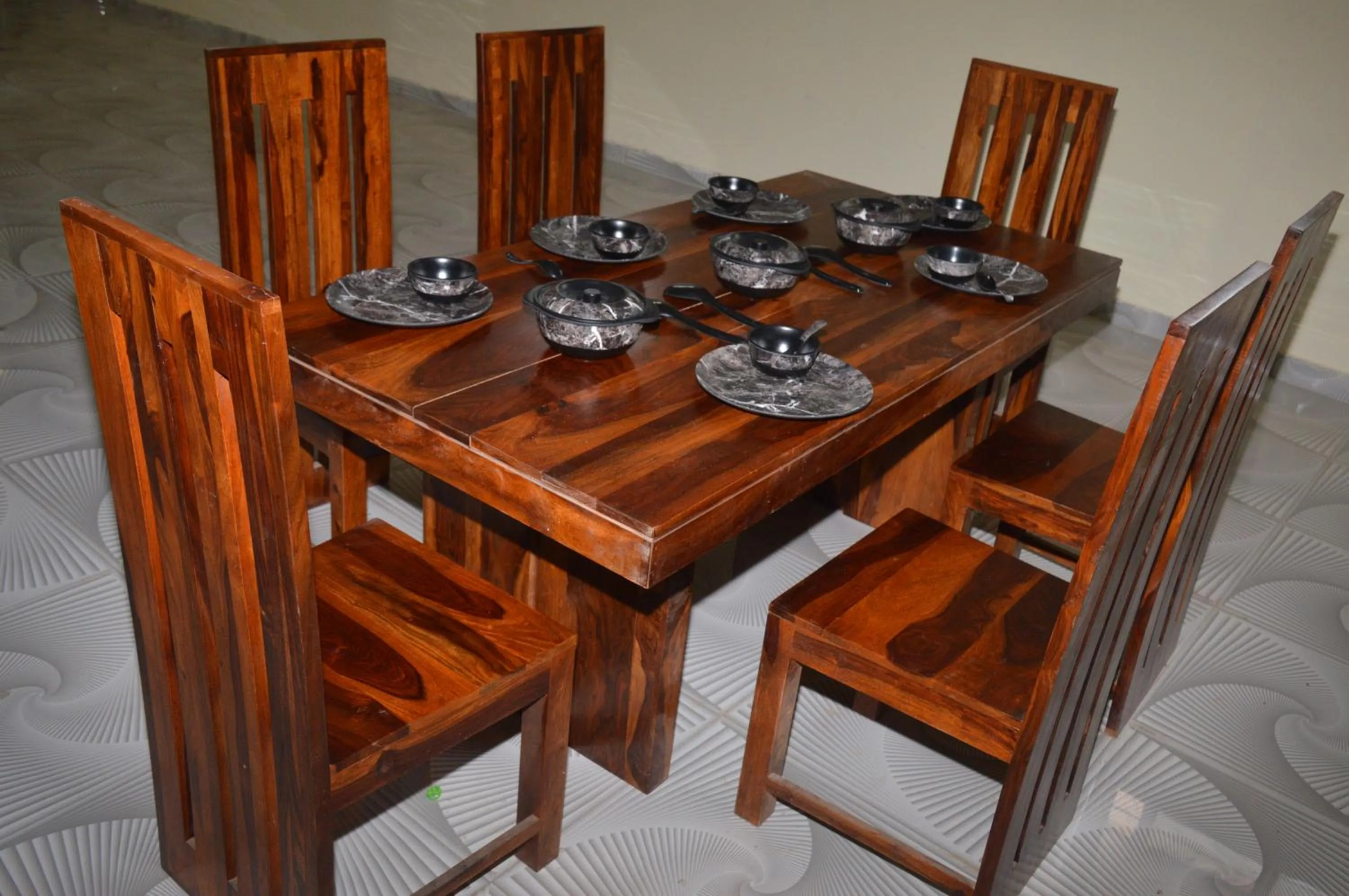 Restaurant/places to eat in The Vantage Haveli