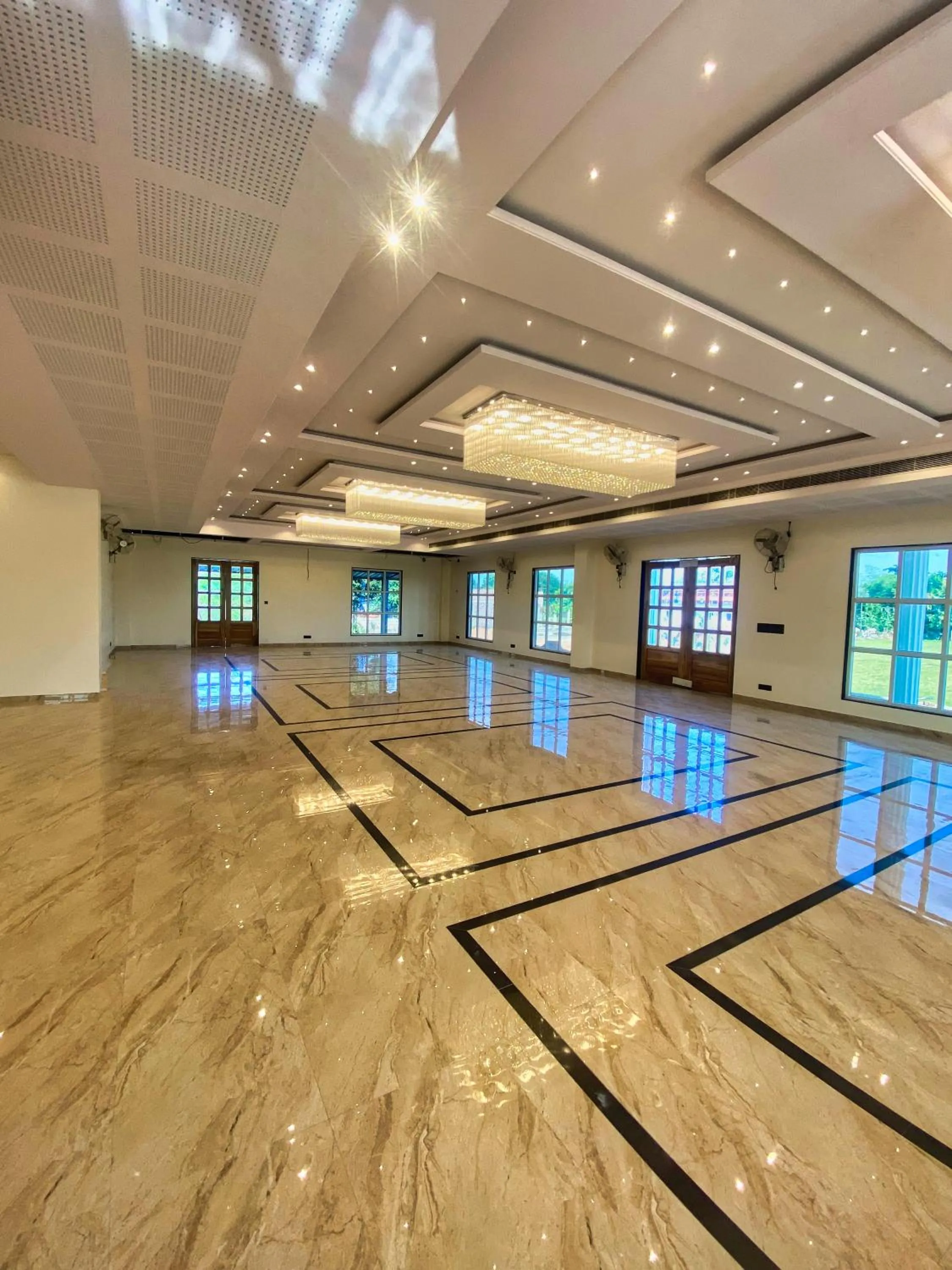 Business facilities in The Heritage Conventions