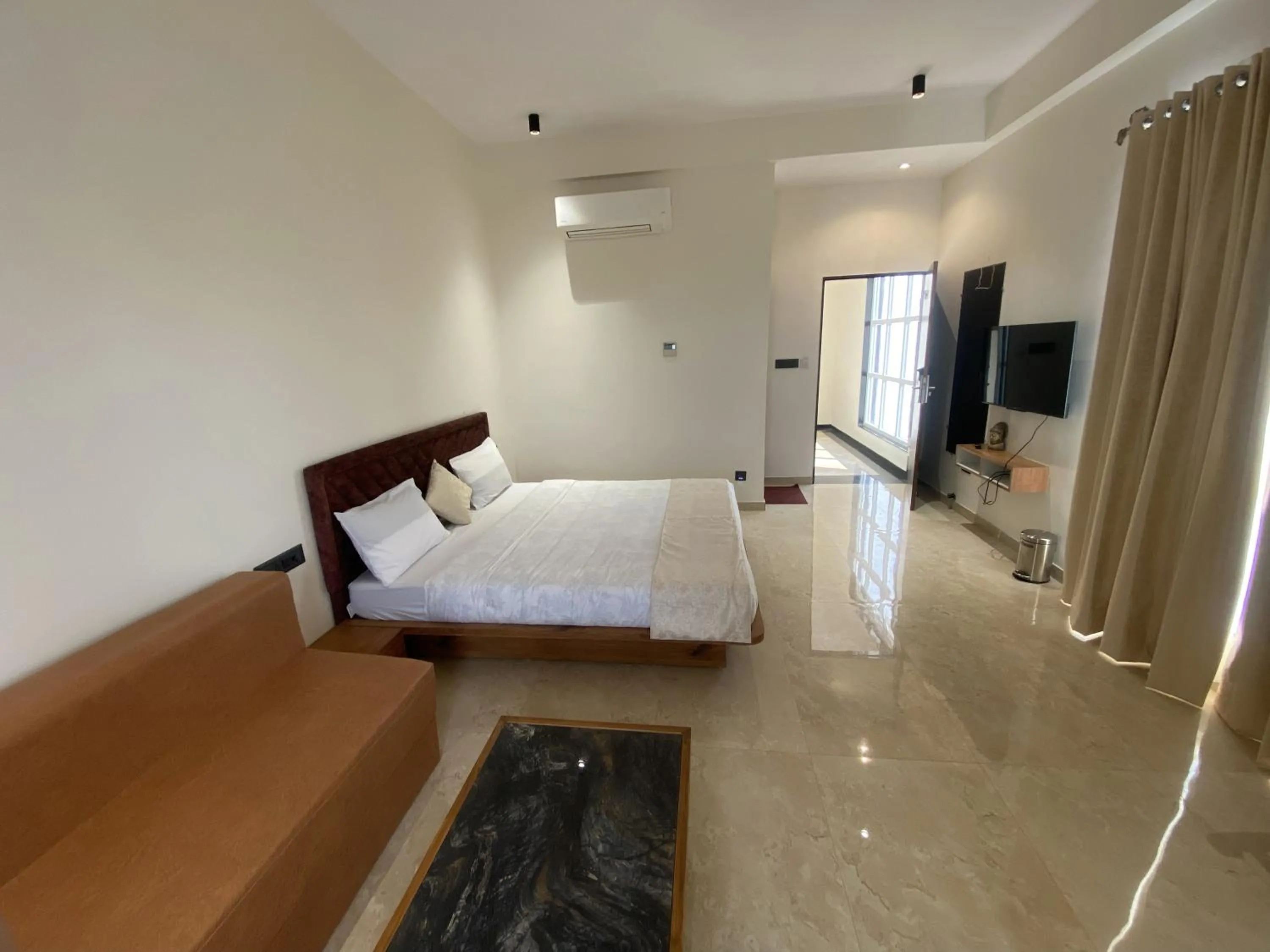 Bedroom, Bed in The Heritage Conventions