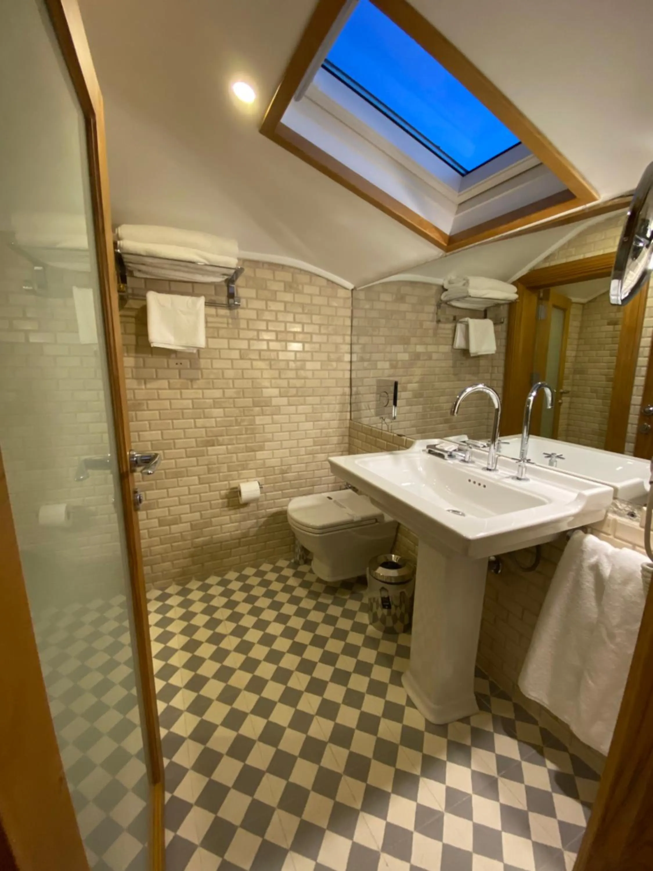 Shower in Sedirli Konak Hotel