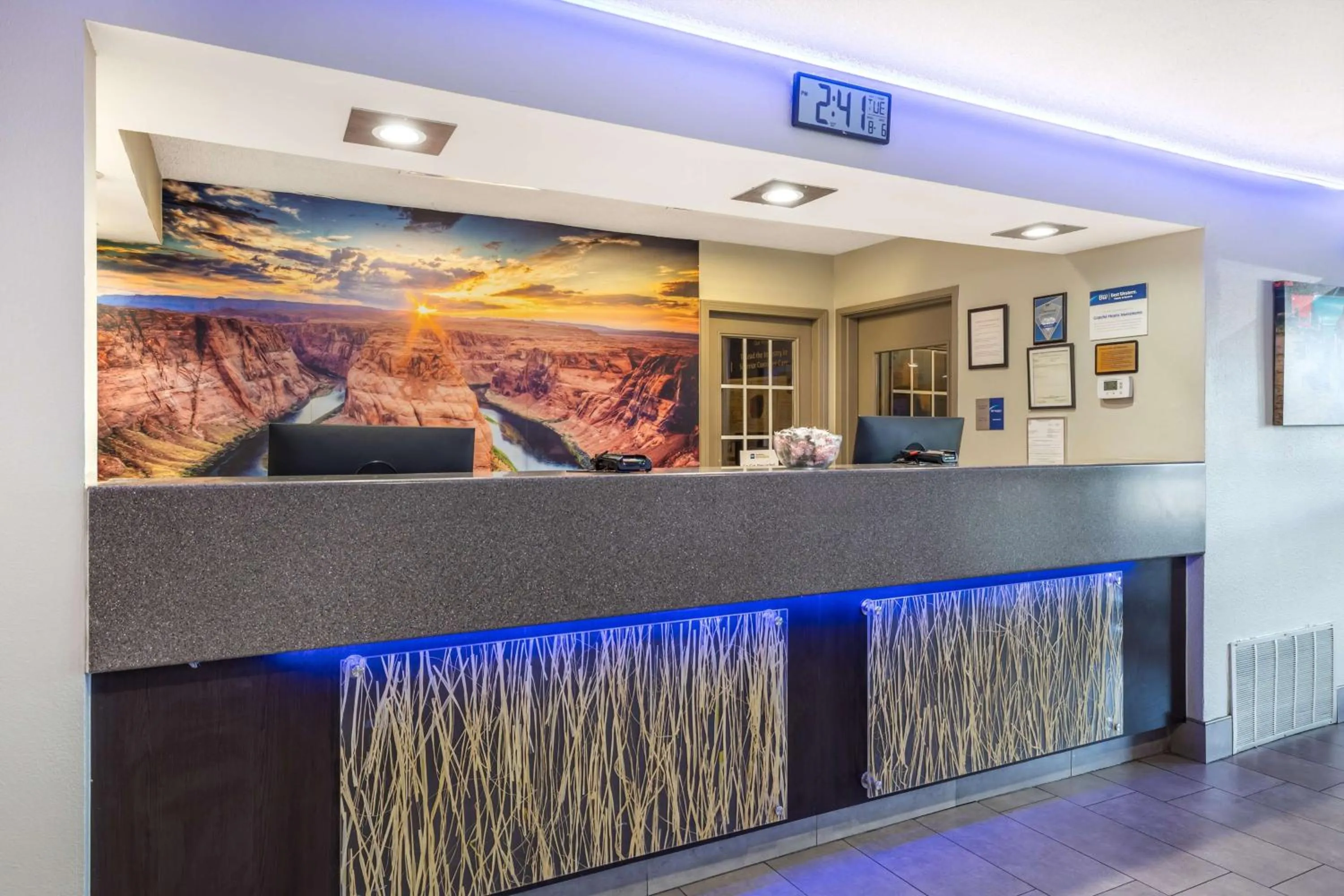 Lobby or reception in Best Western McCarran Inn