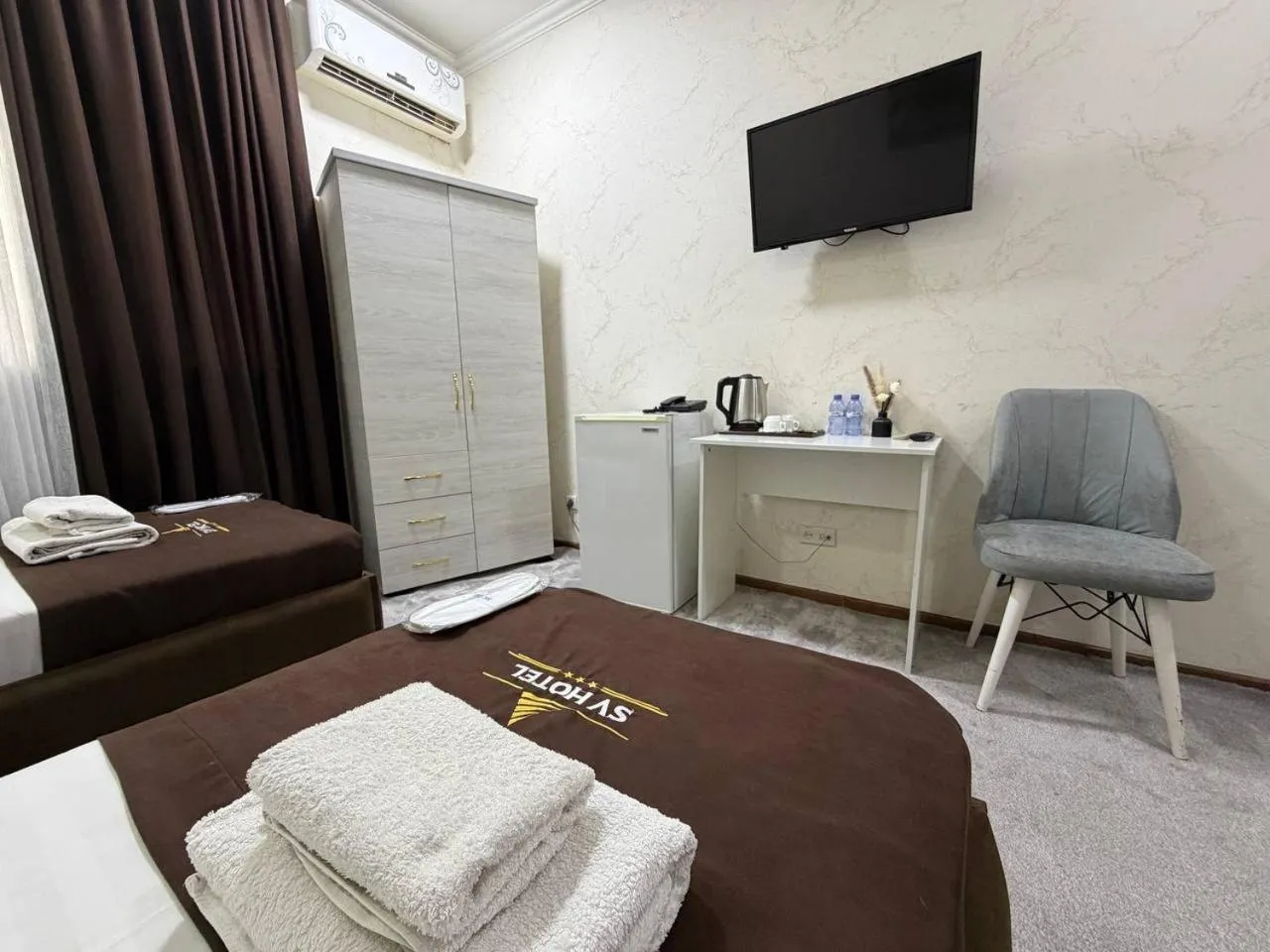 Seating area, Bed in SV HOTEL