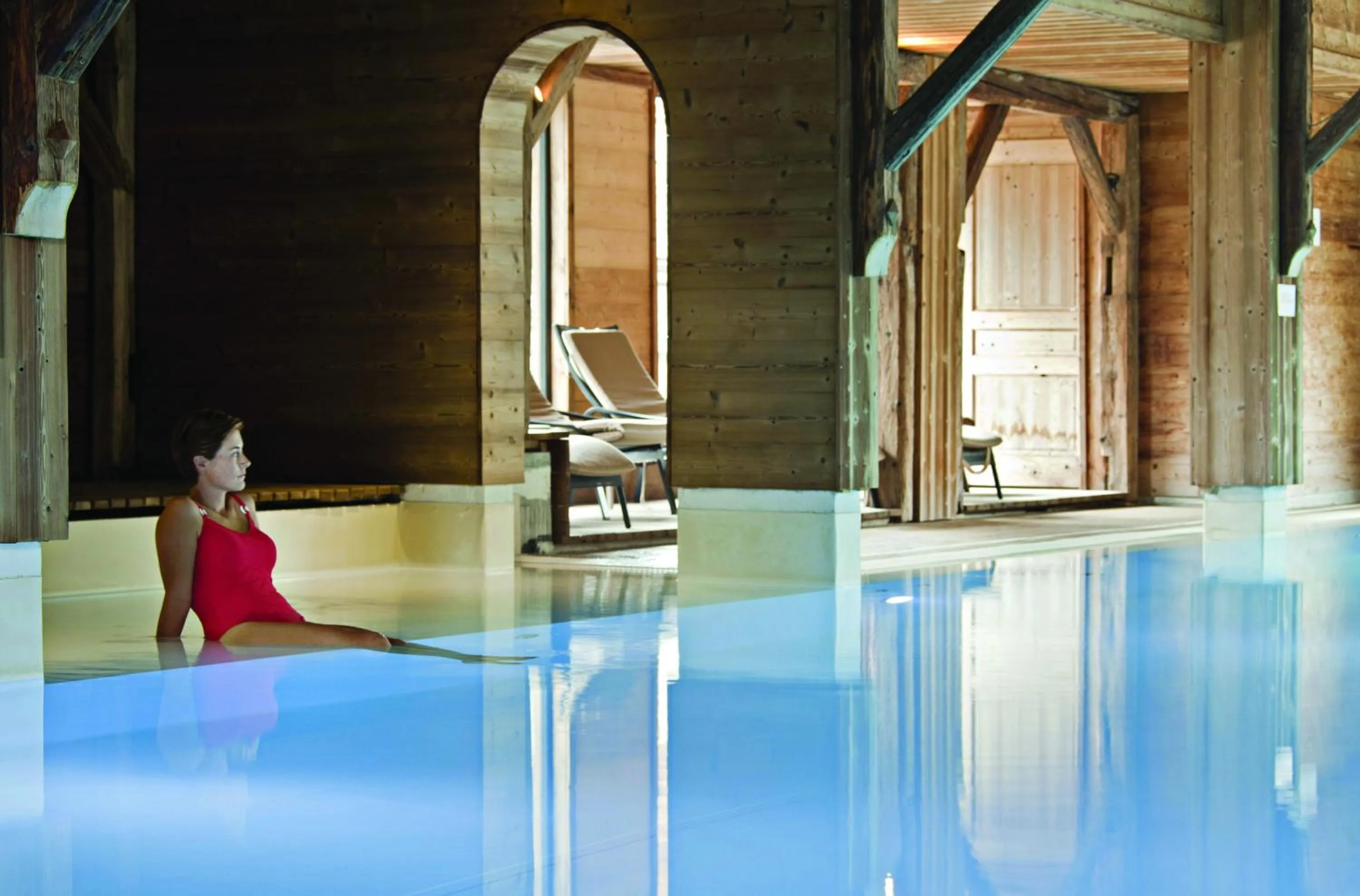 Swimming pool in Chalet-Hôtel La Marmotte, La Tapiaz & SPA, The Originals Relais