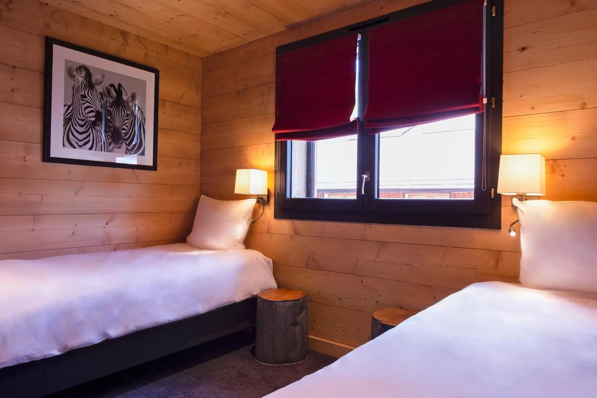 Photo of the whole room, Bed in Chalet-Hôtel La Marmotte, La Tapiaz & SPA, The Originals Relais