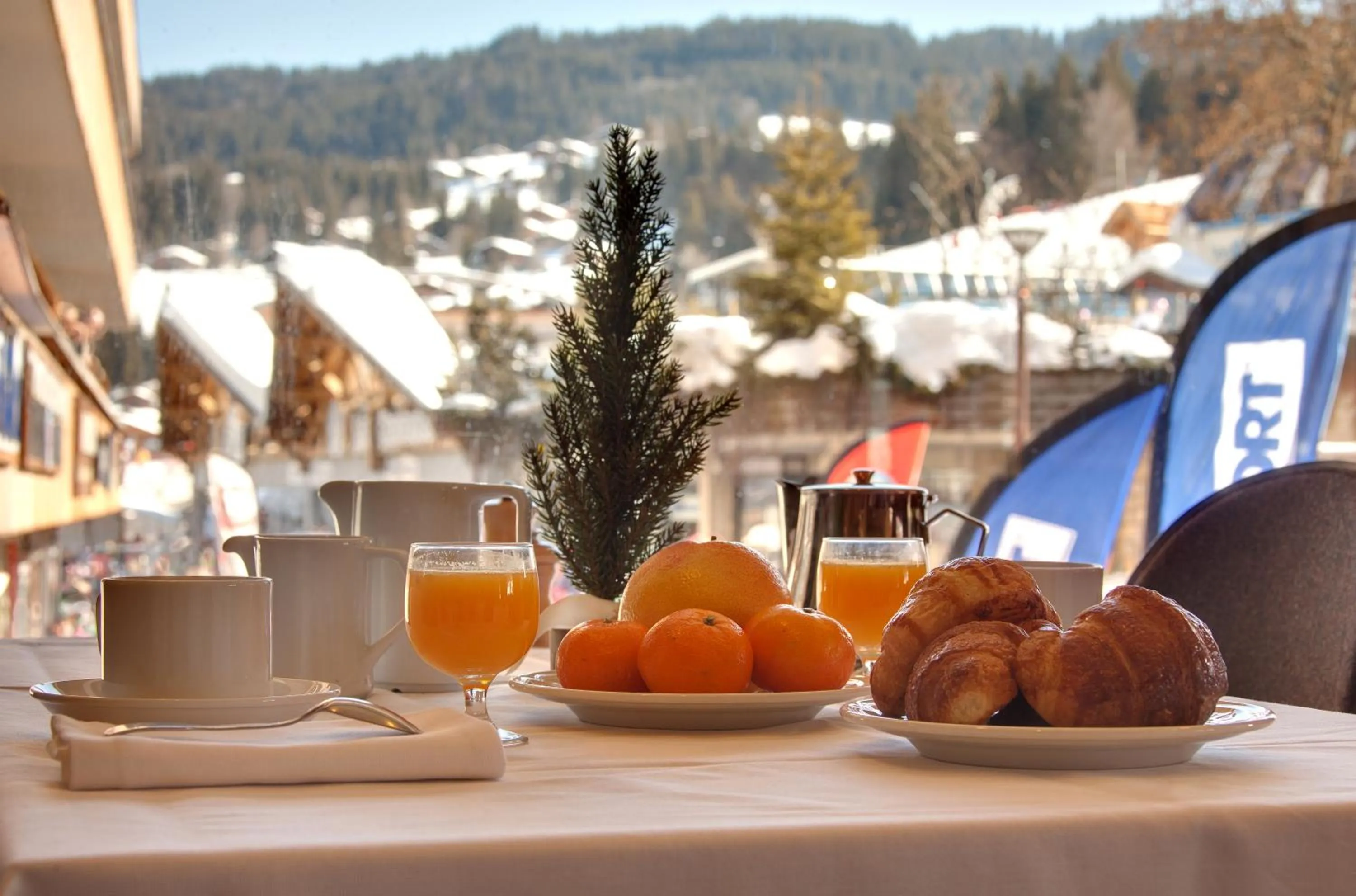 Restaurant/places to eat in Chalet-Hôtel La Marmotte, La Tapiaz & SPA, The Originals Relais