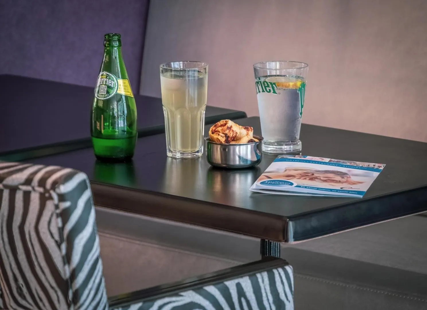 Lounge or bar in The Originals City, Hôtel Les Thermes de l'Avenue, Dax