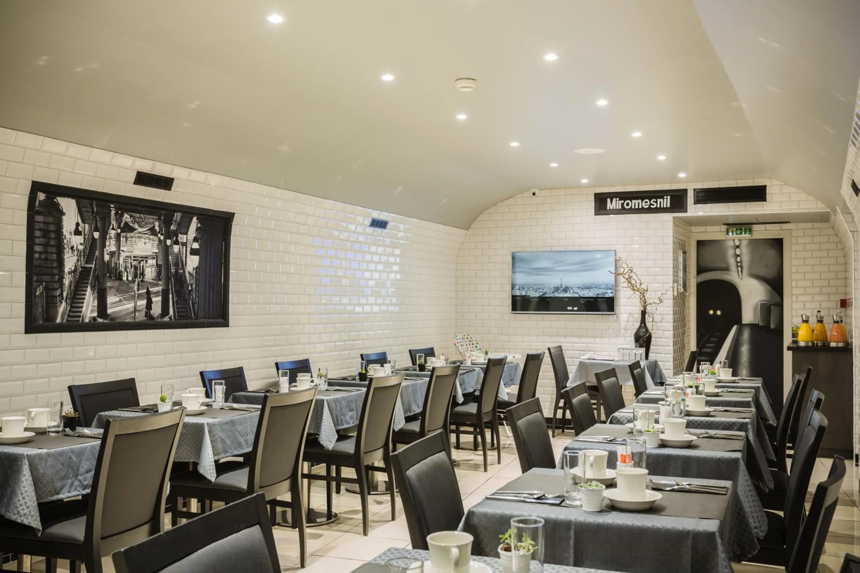 Breakfast in Hotel Park Lane Paris