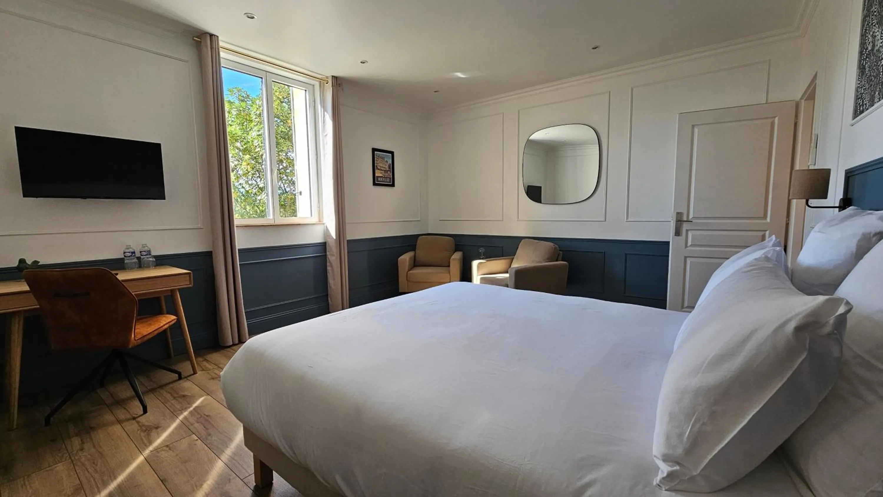 Bed in La Suite Gignac