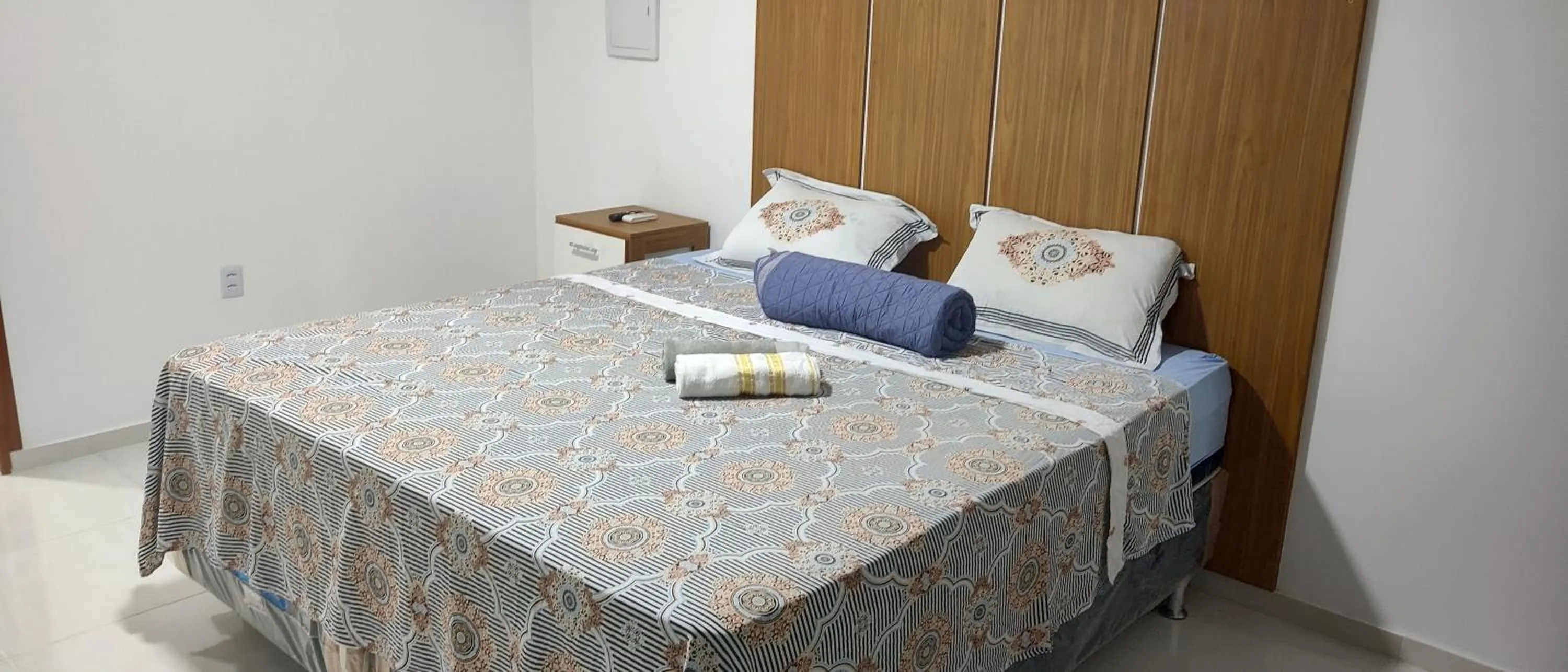 Bed in Hotel Jardim Tropical