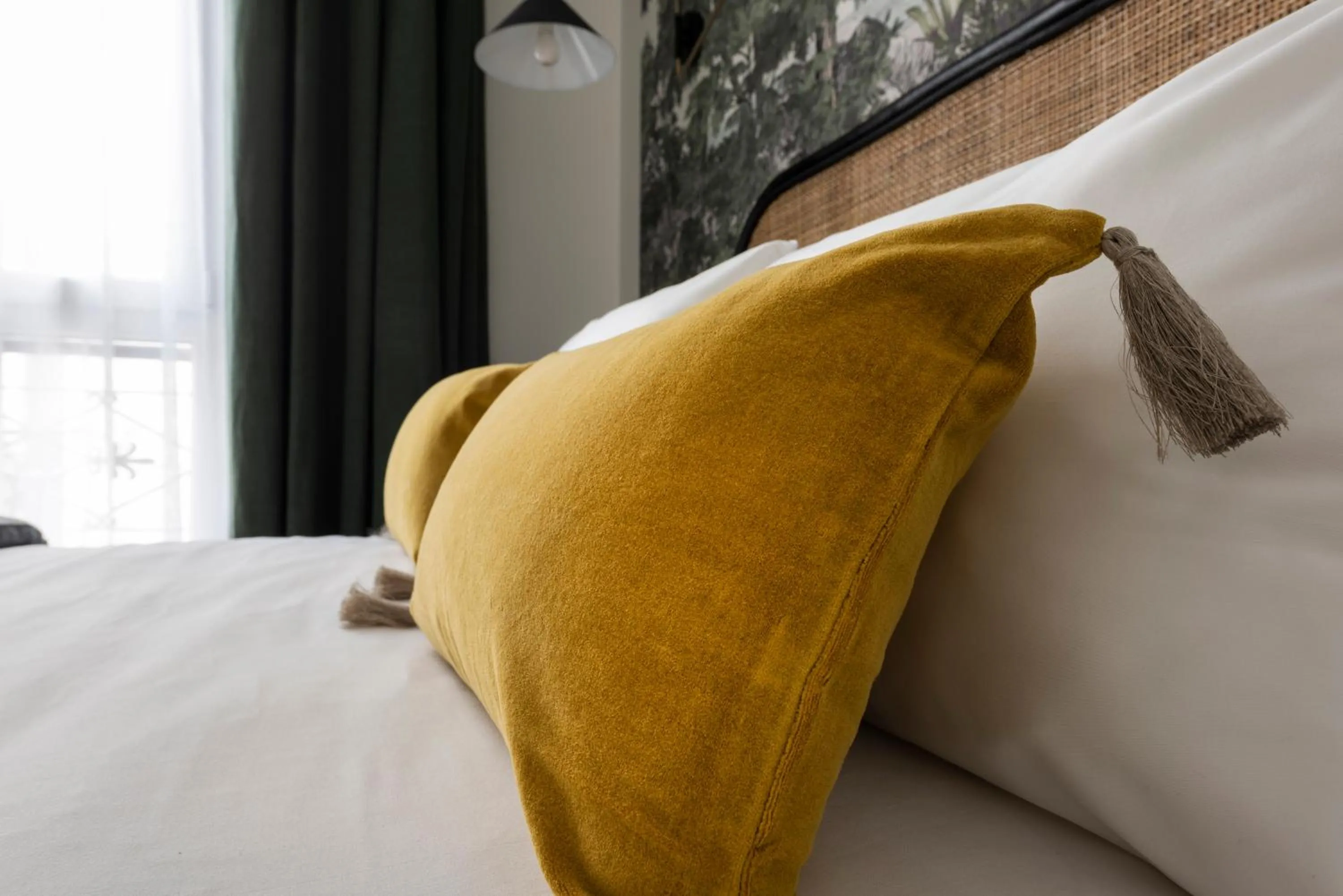 Bed in Avalon Cosy Hotel Paris