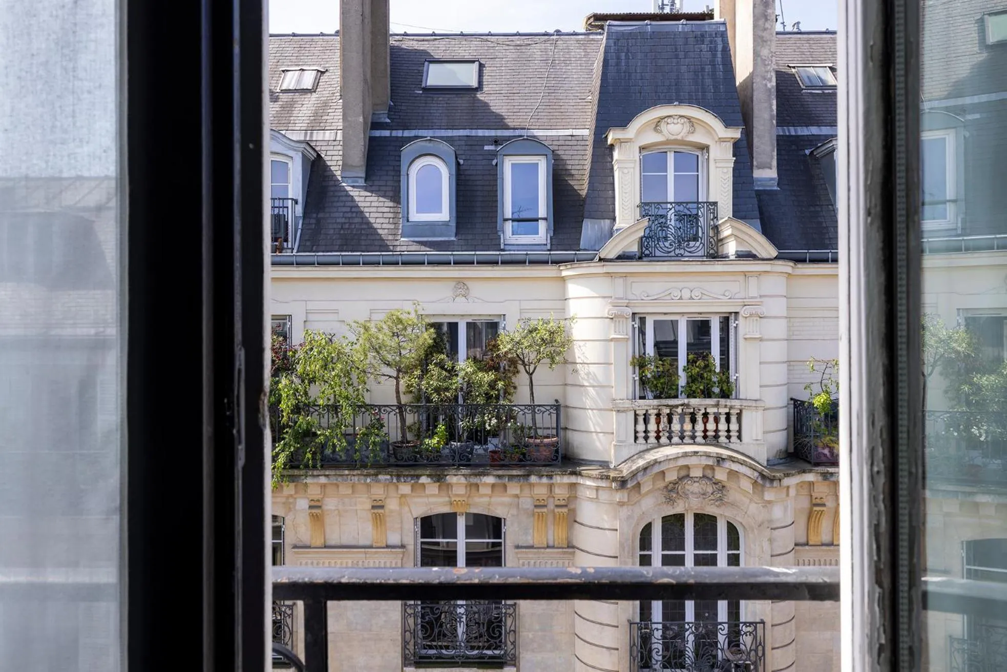 View (from property/room) in Avalon Cosy Hotel Paris