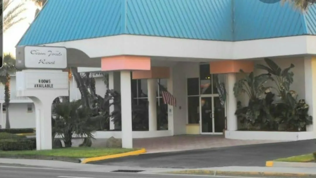 Facade/entrance in Oceanfront Escape With Balcony and heated salt water pool Sleeps 4