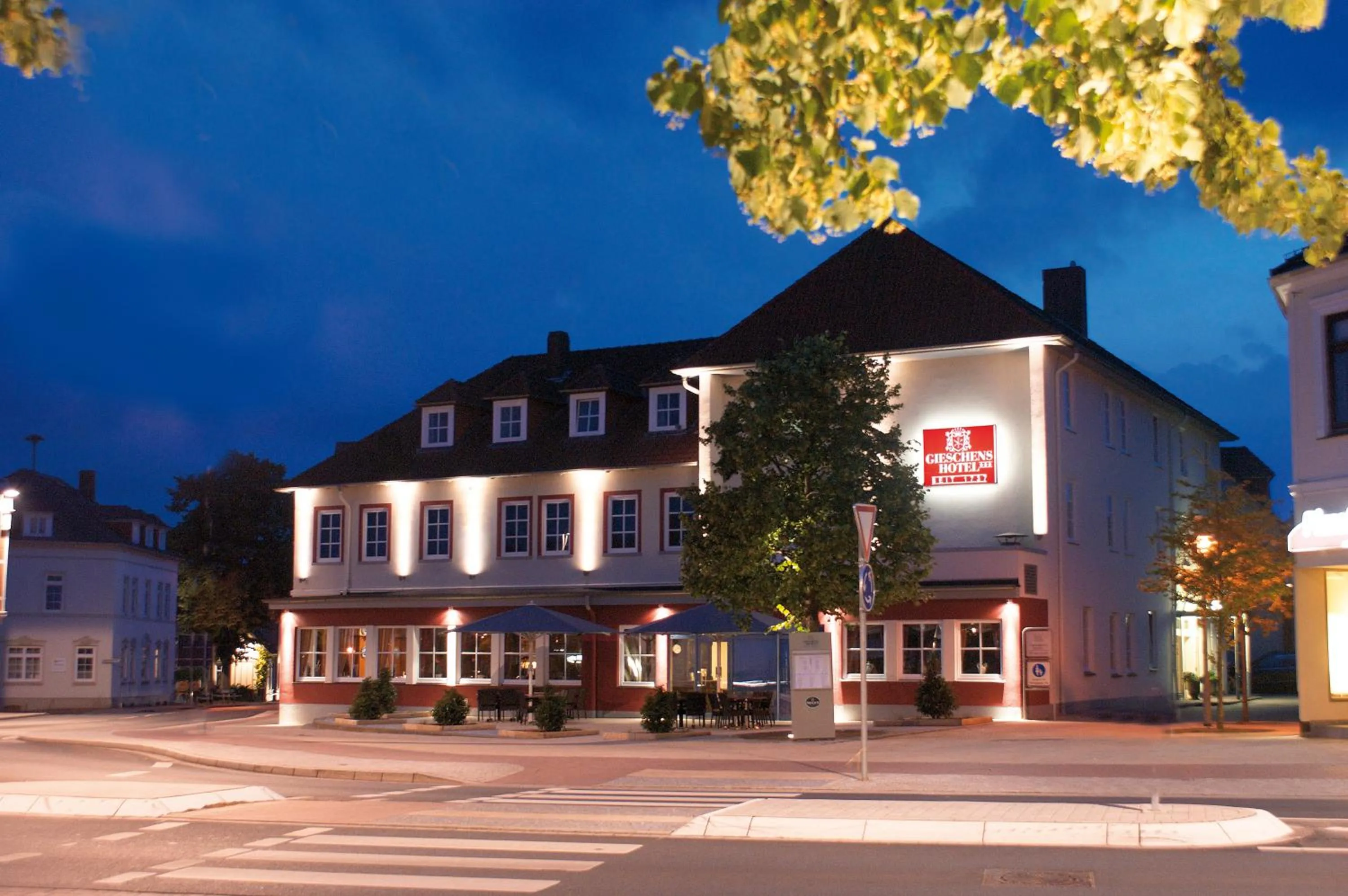 Property building in Gieschens Hotel