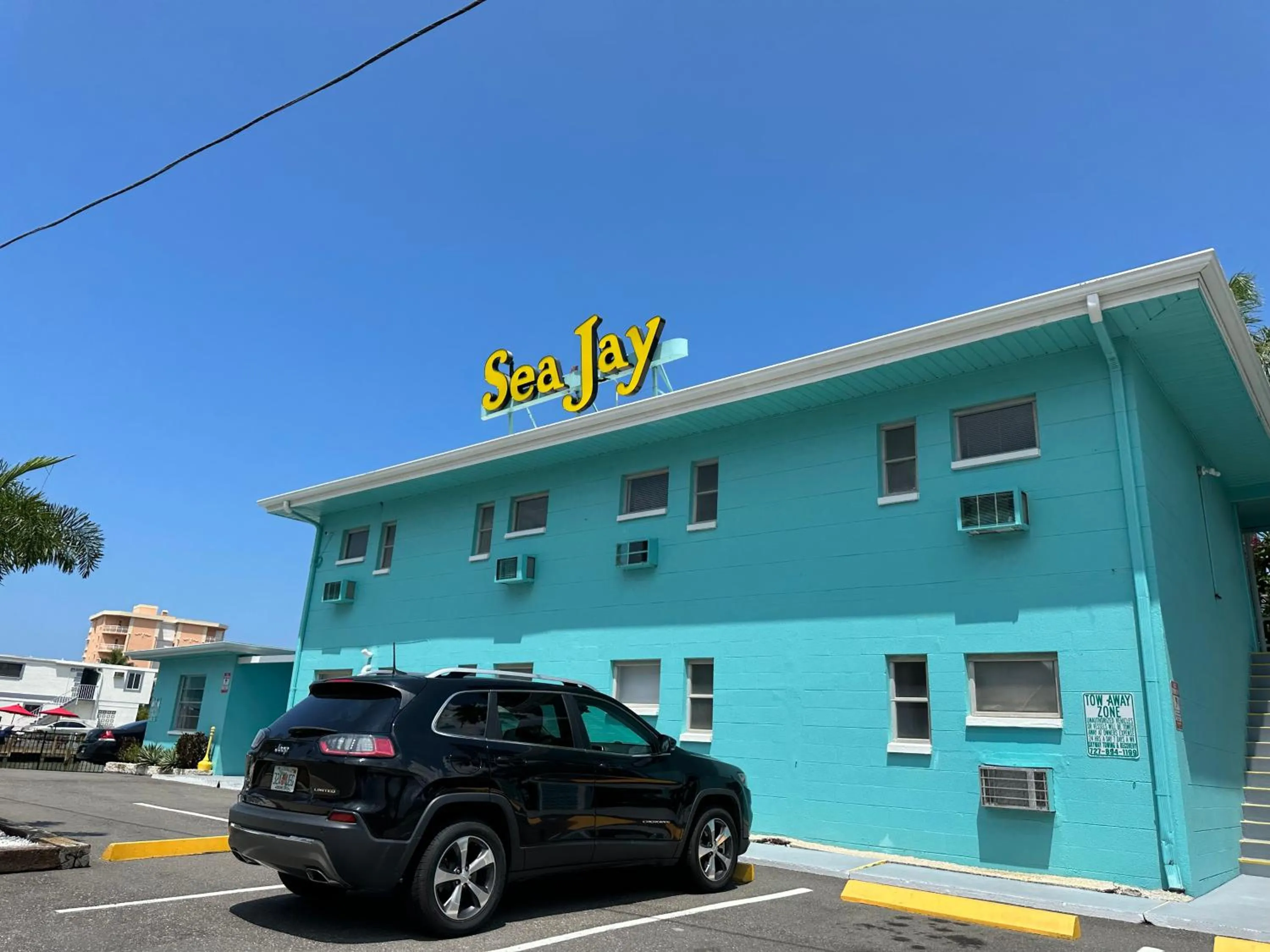 Property building in Sea Jay Motel and Marina