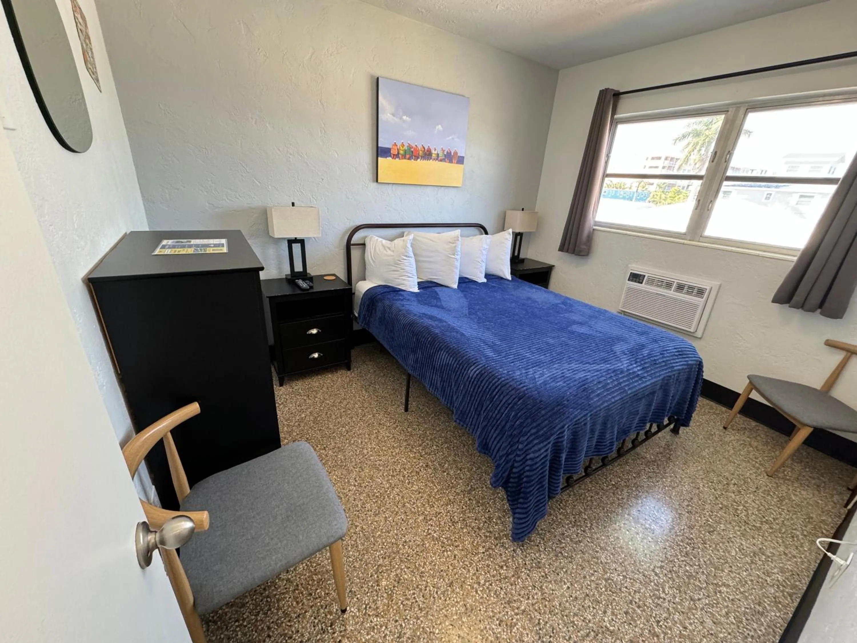 Bedroom, Bed in Sea Jay Motel and Marina