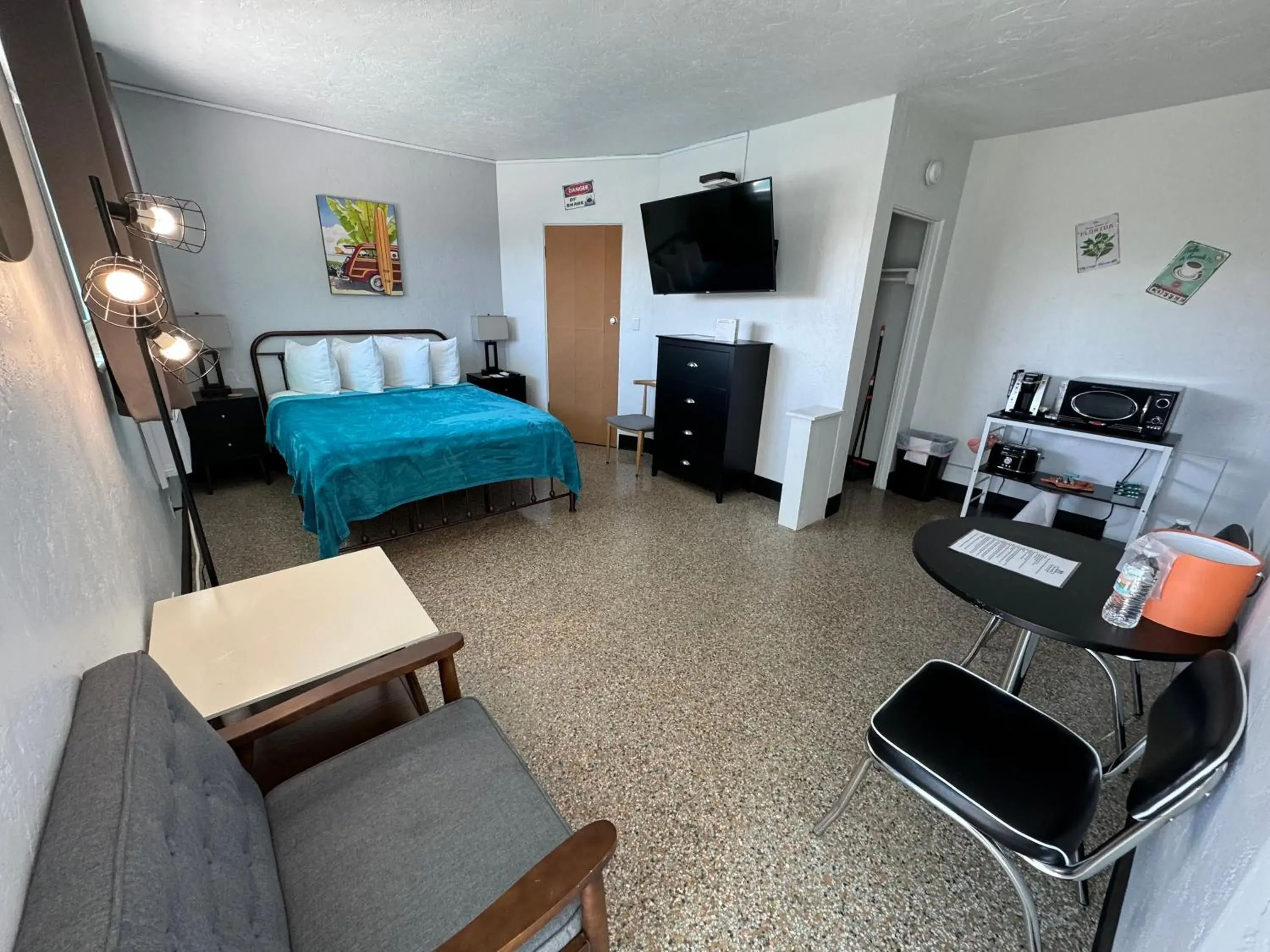 Queen Suite with Pool View in Sea Jay Motel and Marina Queen Suite with Pool View in Sea Jay Motel and Marina