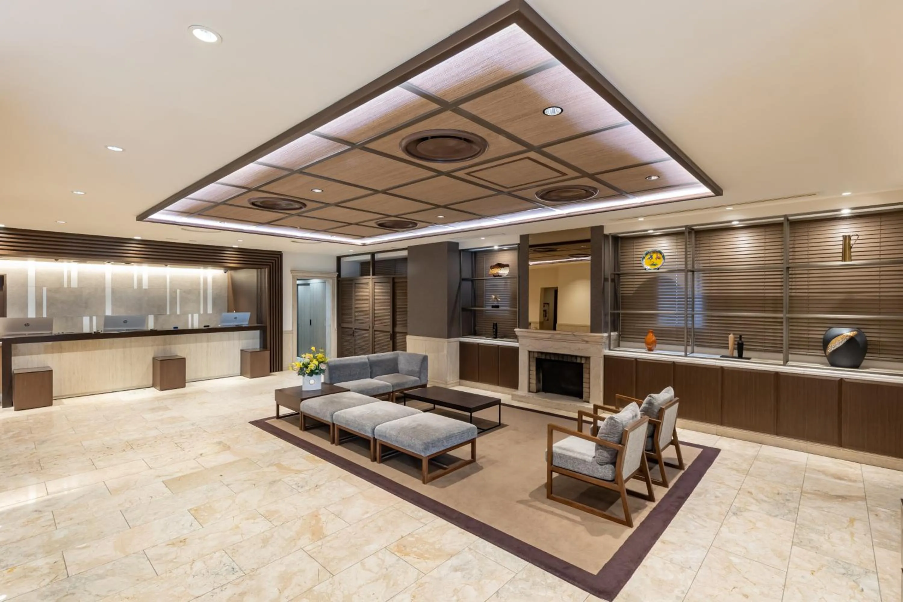 Lobby or reception in HOTEL MYSTAYS Kanazawa Katamachi