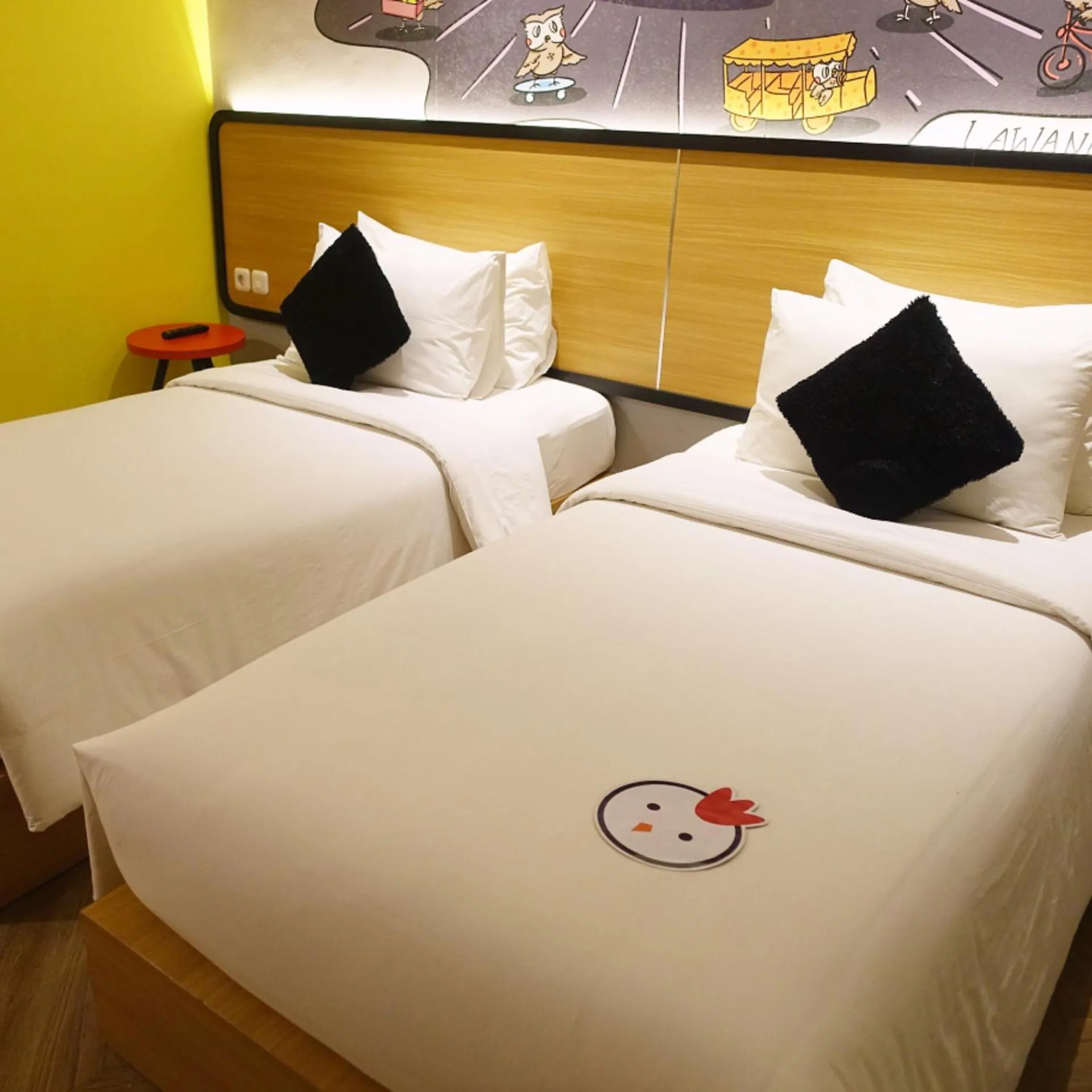 Bed in Nite & Day Semarang - Candi