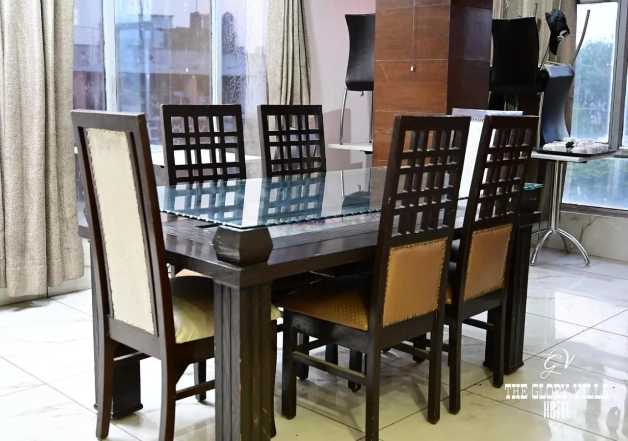 Breakfast in Glory Villa