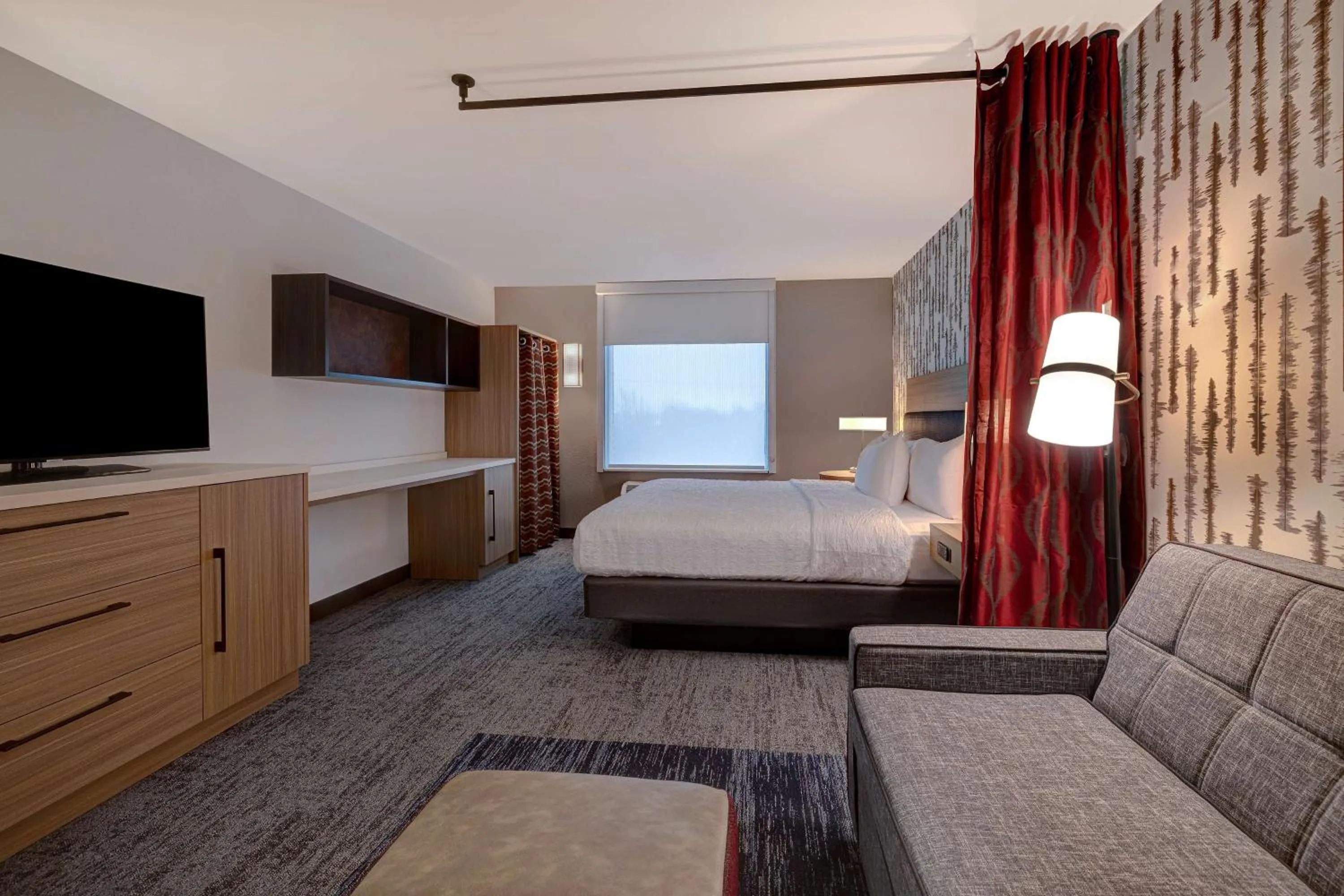 Living room, Bed in Home2 Suites By Hilton Blythewood, Sc