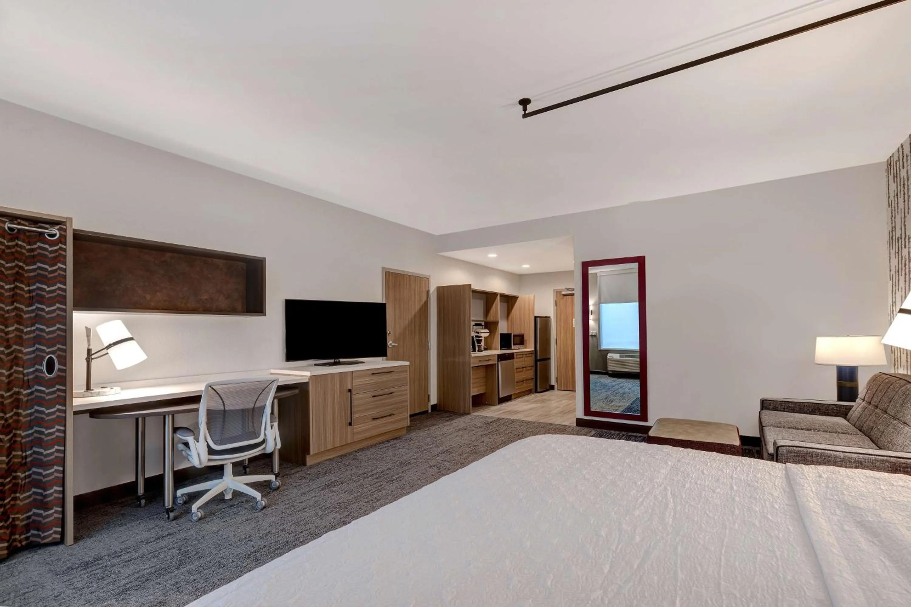 Bedroom, Bed in Home2 Suites By Hilton Blythewood, Sc