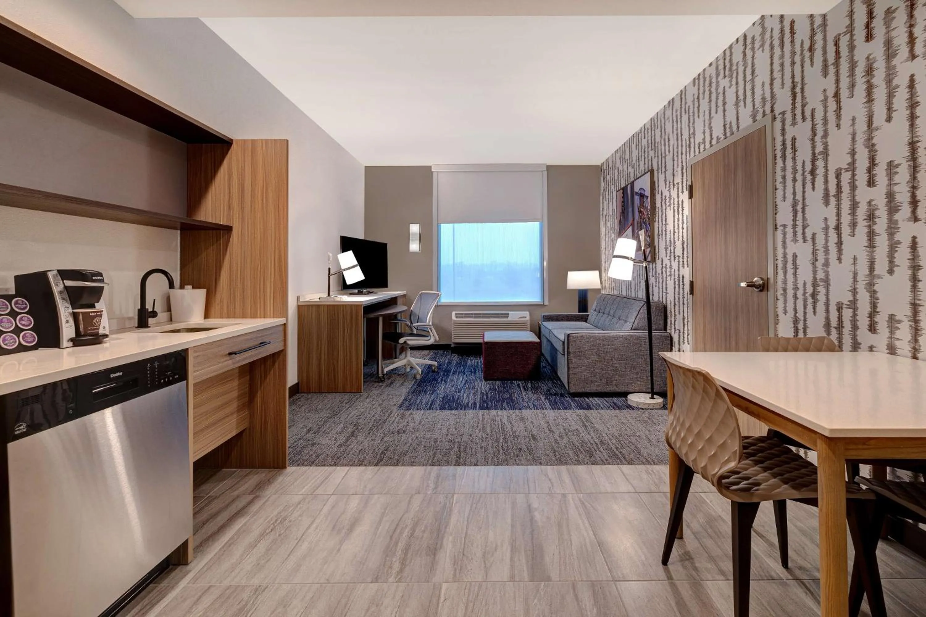 Bedroom in Home2 Suites By Hilton Blythewood, Sc