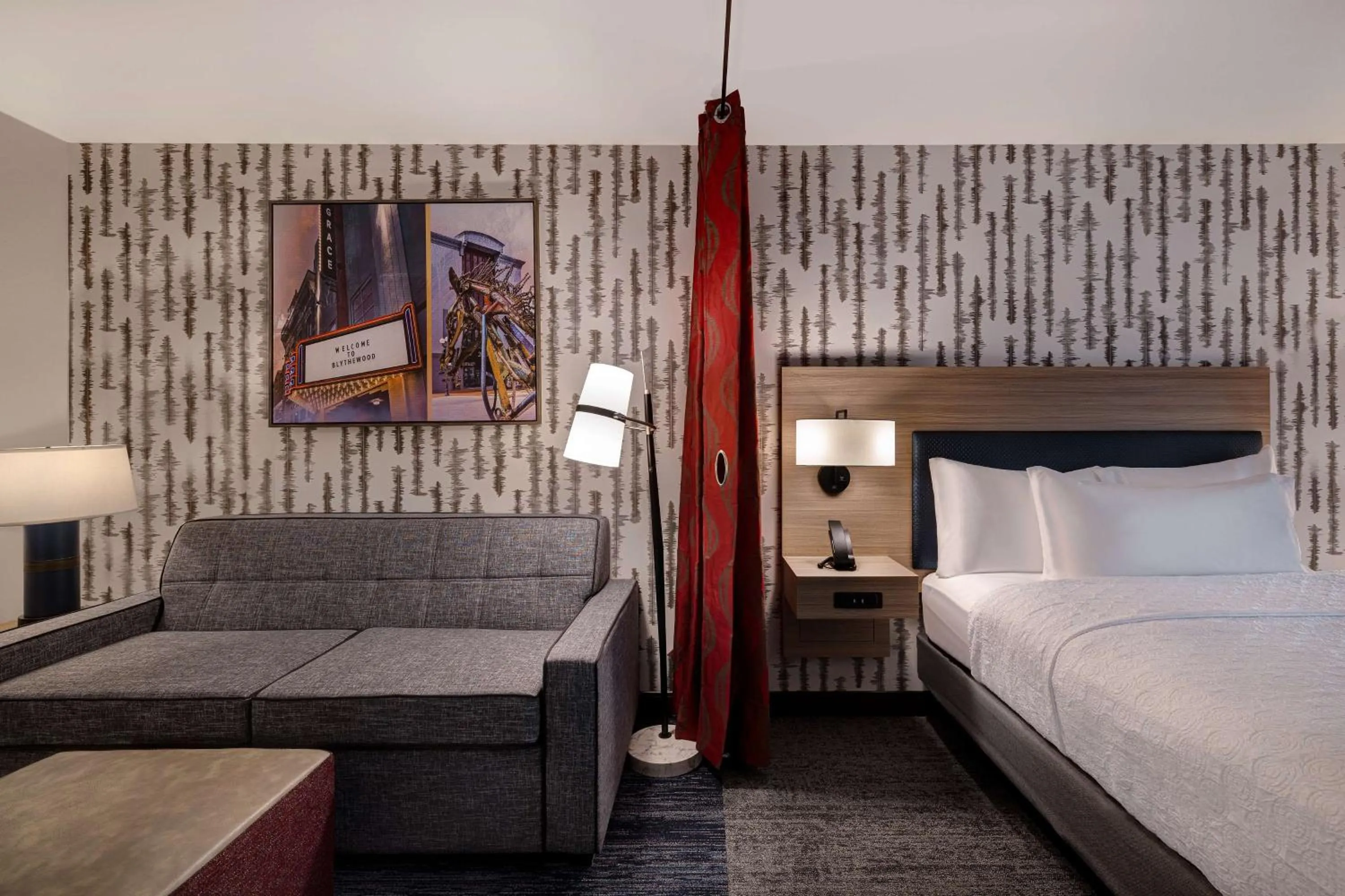 Living room, Bed in Home2 Suites By Hilton Blythewood, Sc