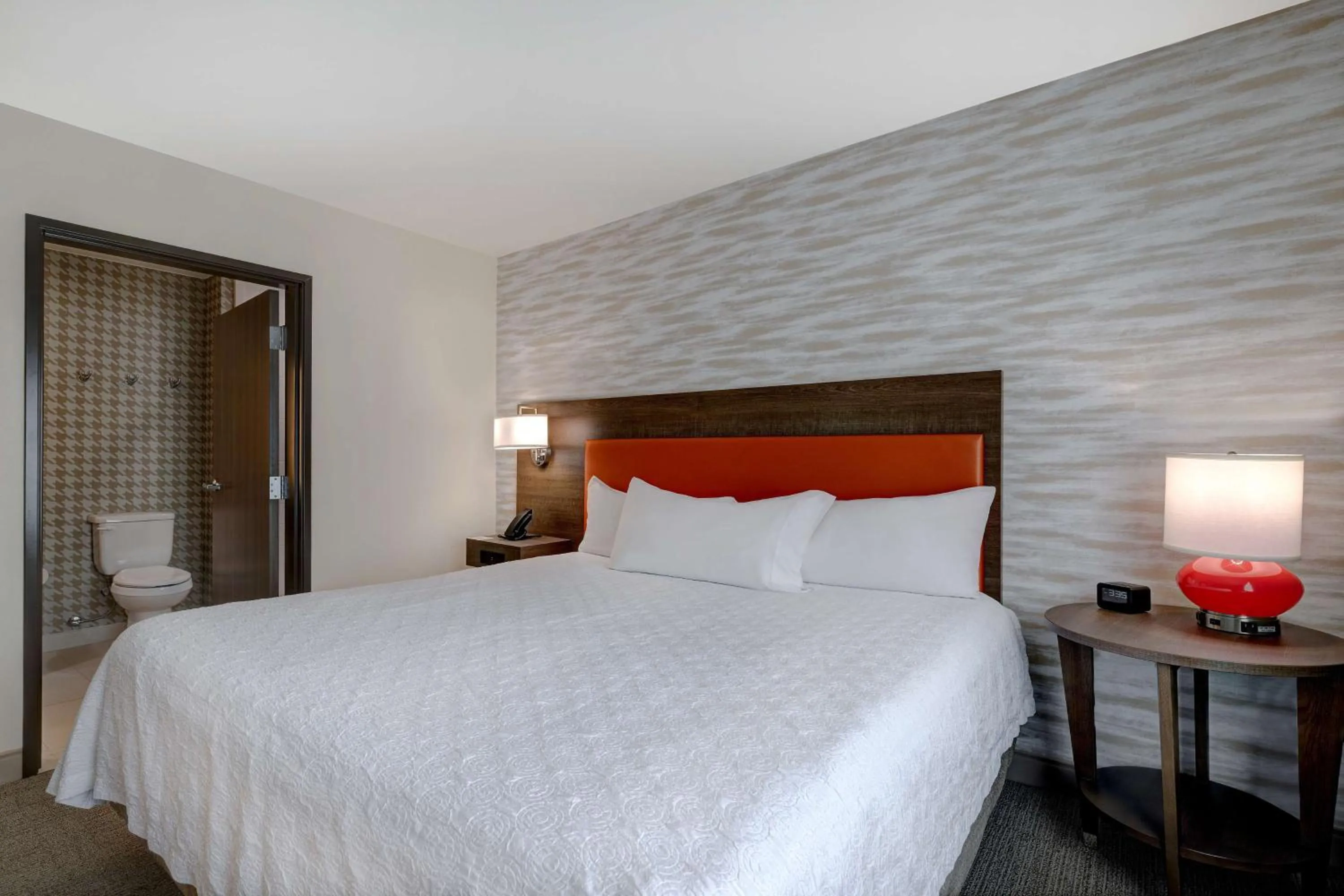 Bed in Home2 Suites By Hilton Bryant, Ar