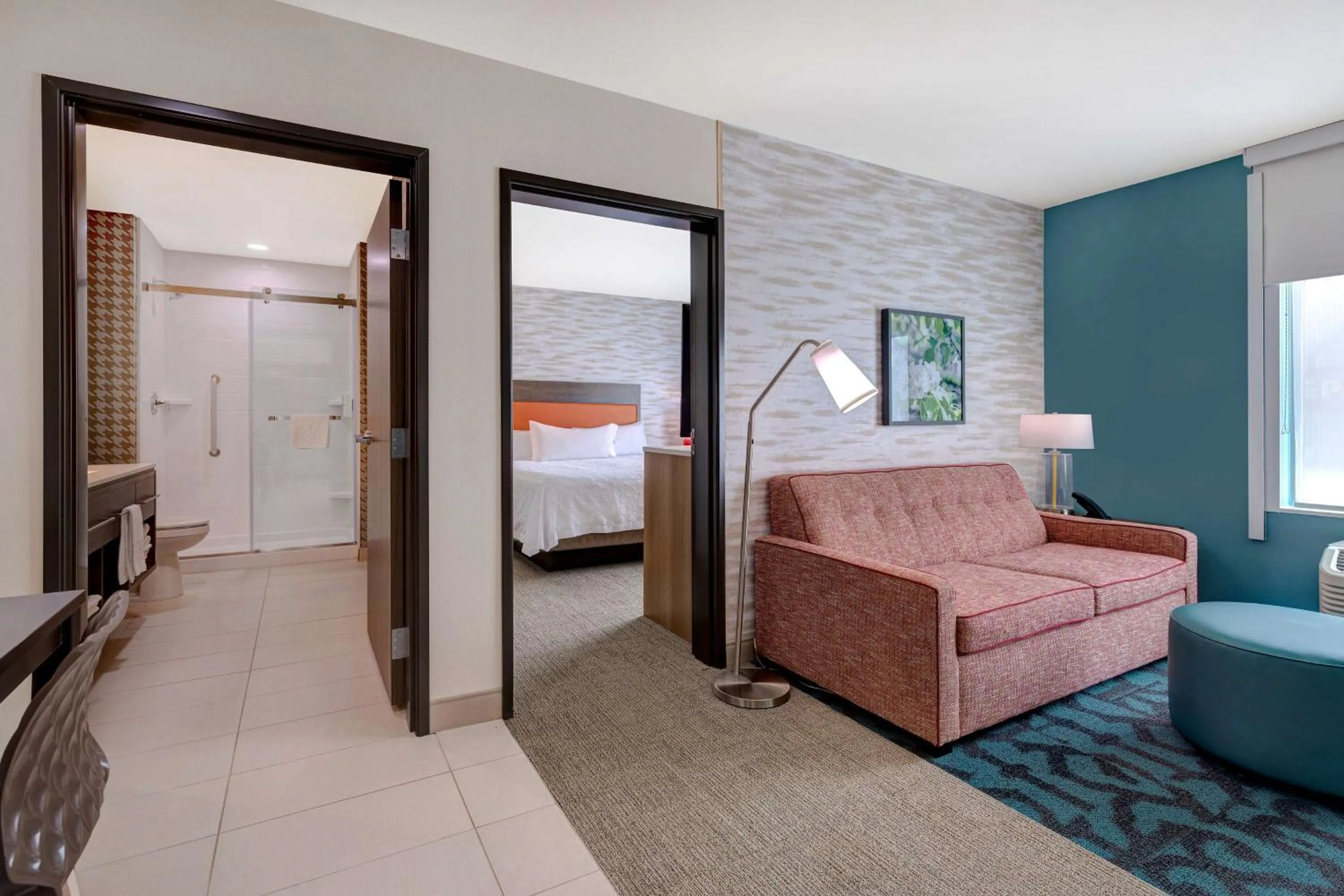 Living room, Bed in Home2 Suites By Hilton Bryant, Ar