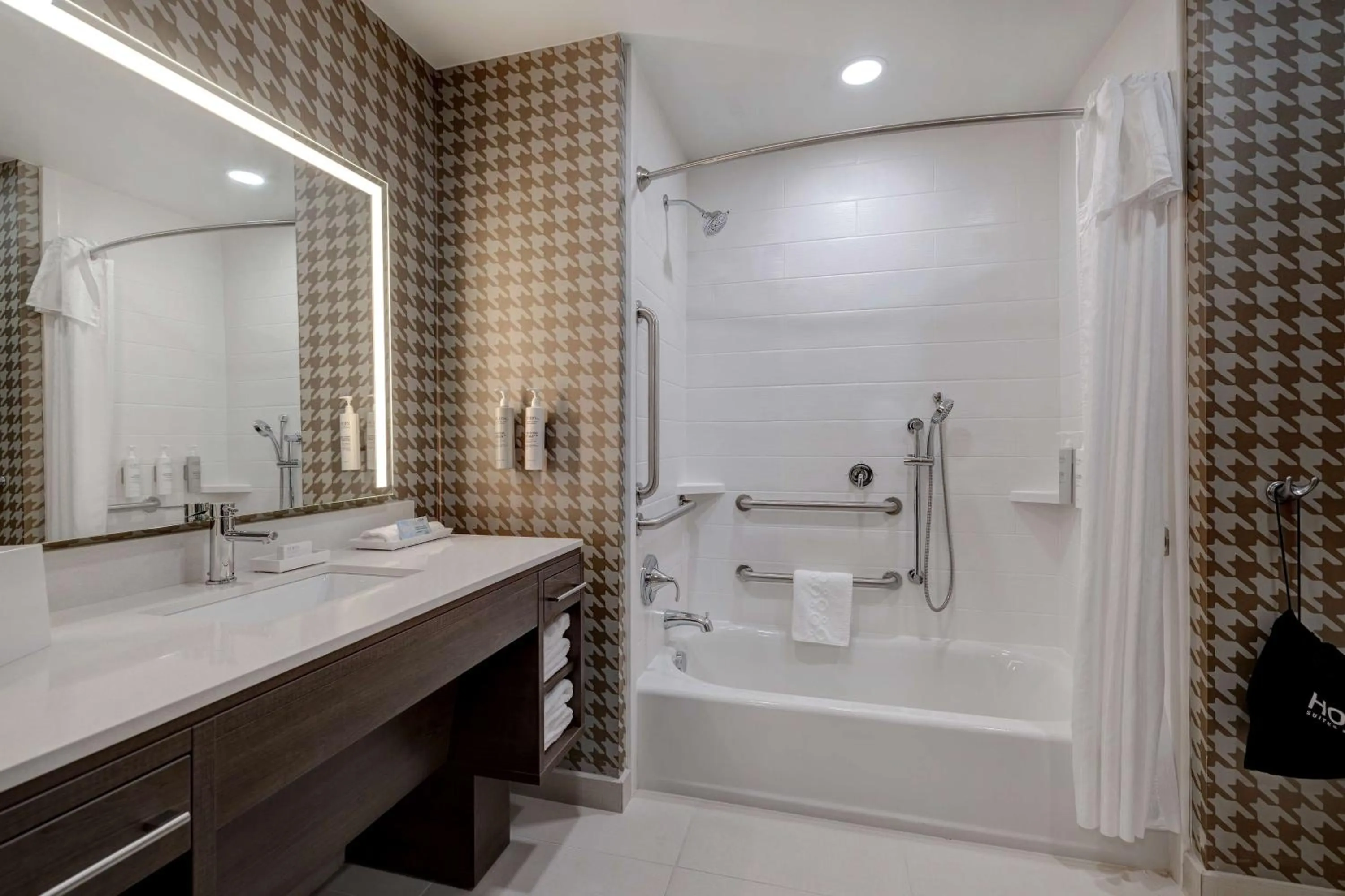 Bathroom in Home2 Suites By Hilton Bryant, Ar